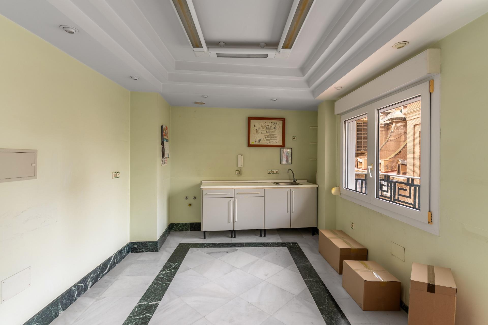 Oficinas-Venta-AlmerÃ­a-2151348-Foto-8