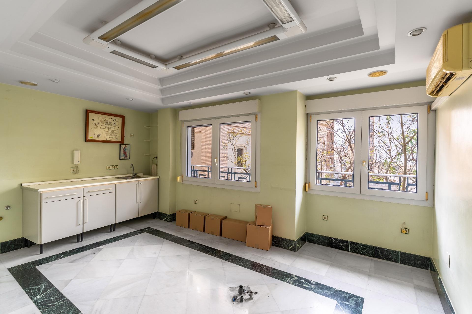 Oficinas-Venta-AlmerÃ­a-2151348-Foto-9