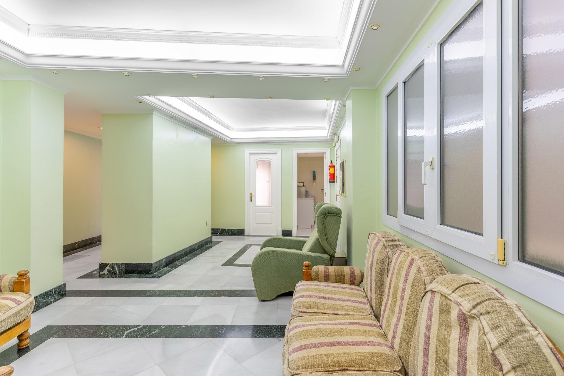 Oficinas-Venta-AlmerÃ­a-2151348-Foto-25