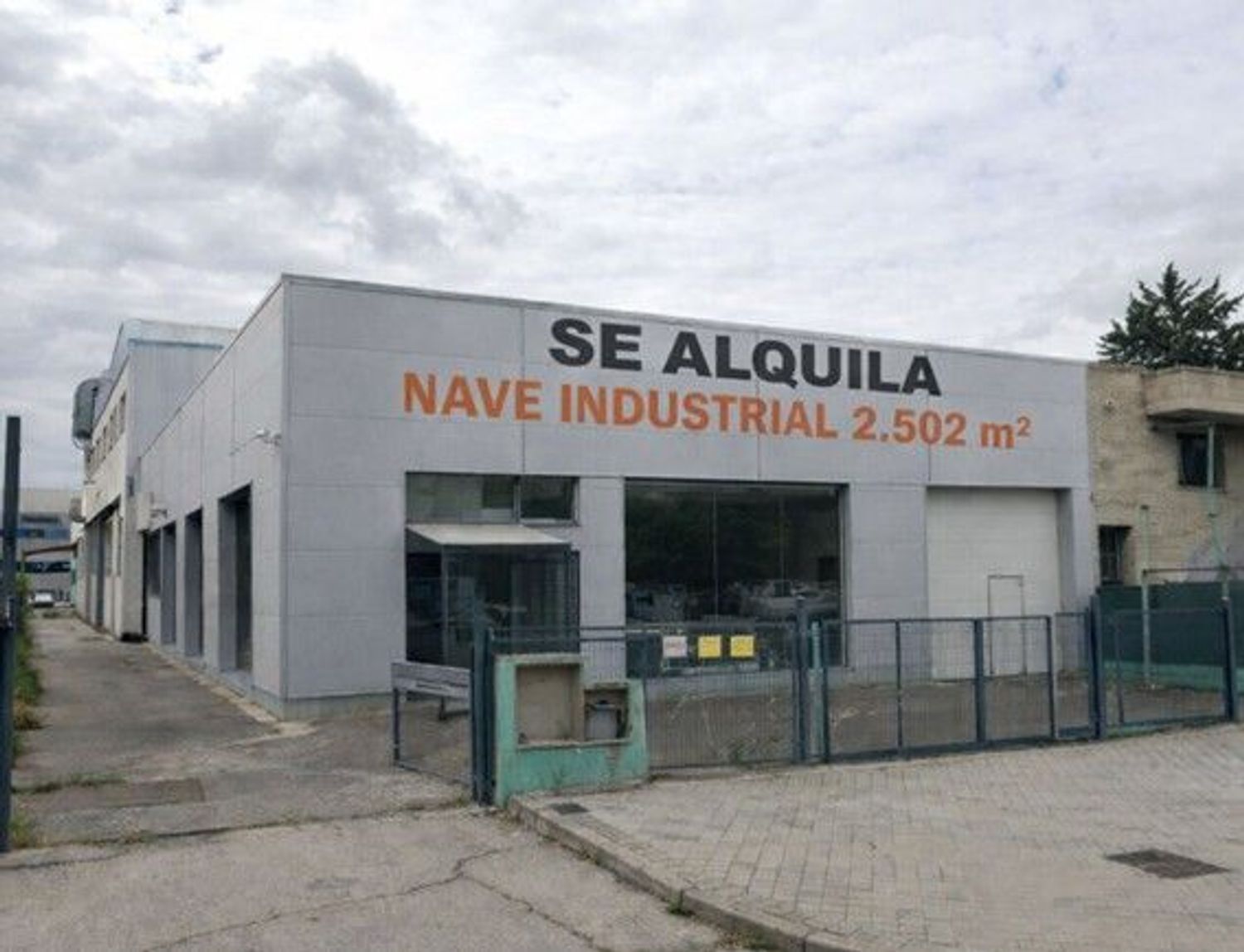 Industrial en alquiler  calle Yolanda González, Móstoles, Madrid  5/10