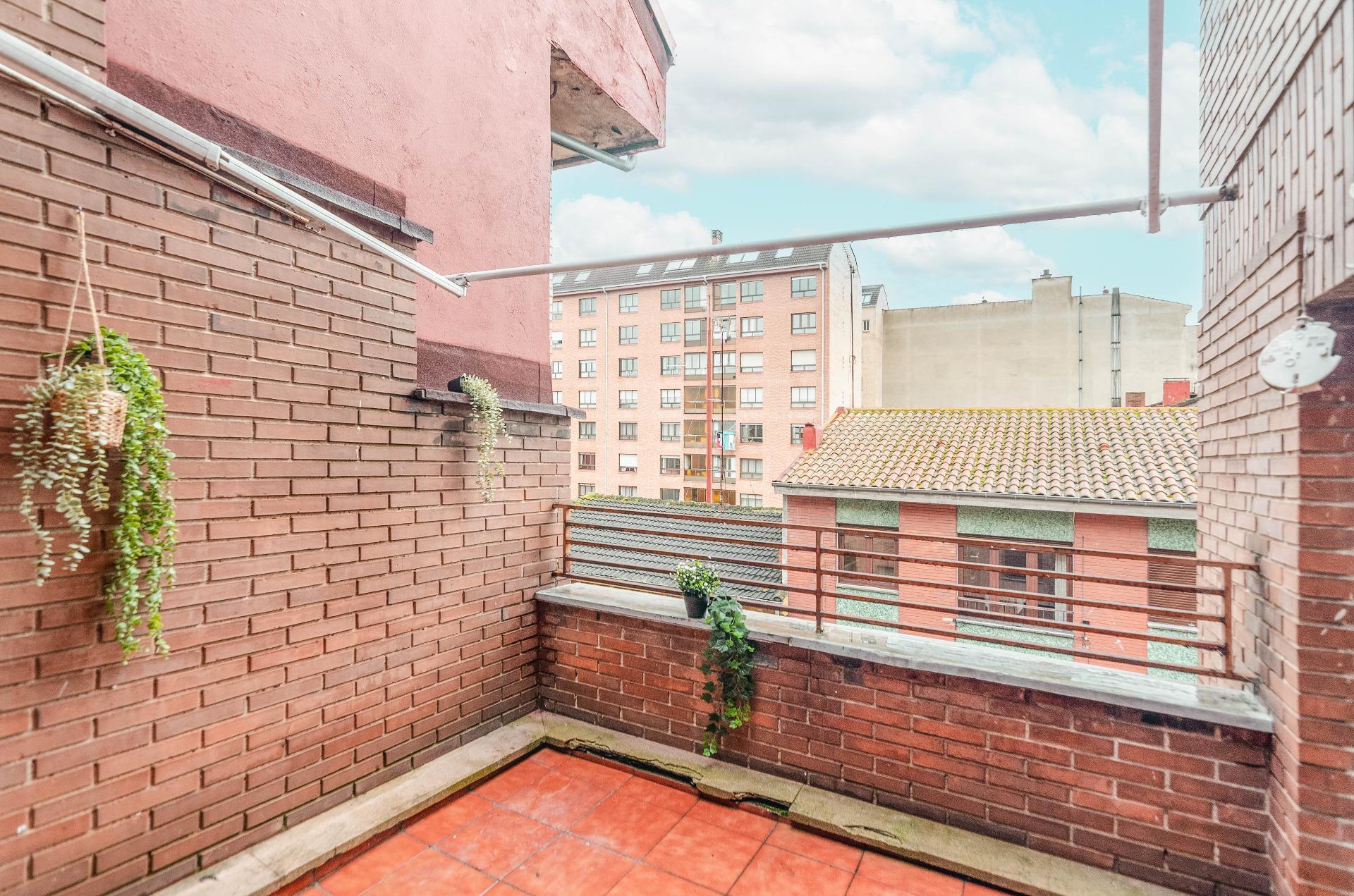 Pisos-Venta-Oviedo-2152647-Foto-3