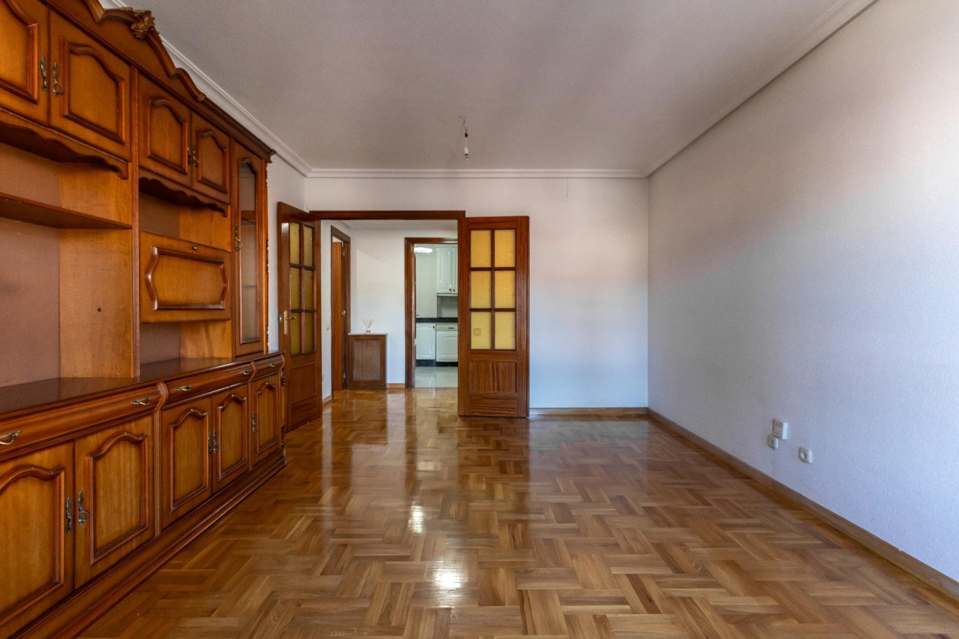 Pisos-Venta-Oviedo-2152830-Foto-3