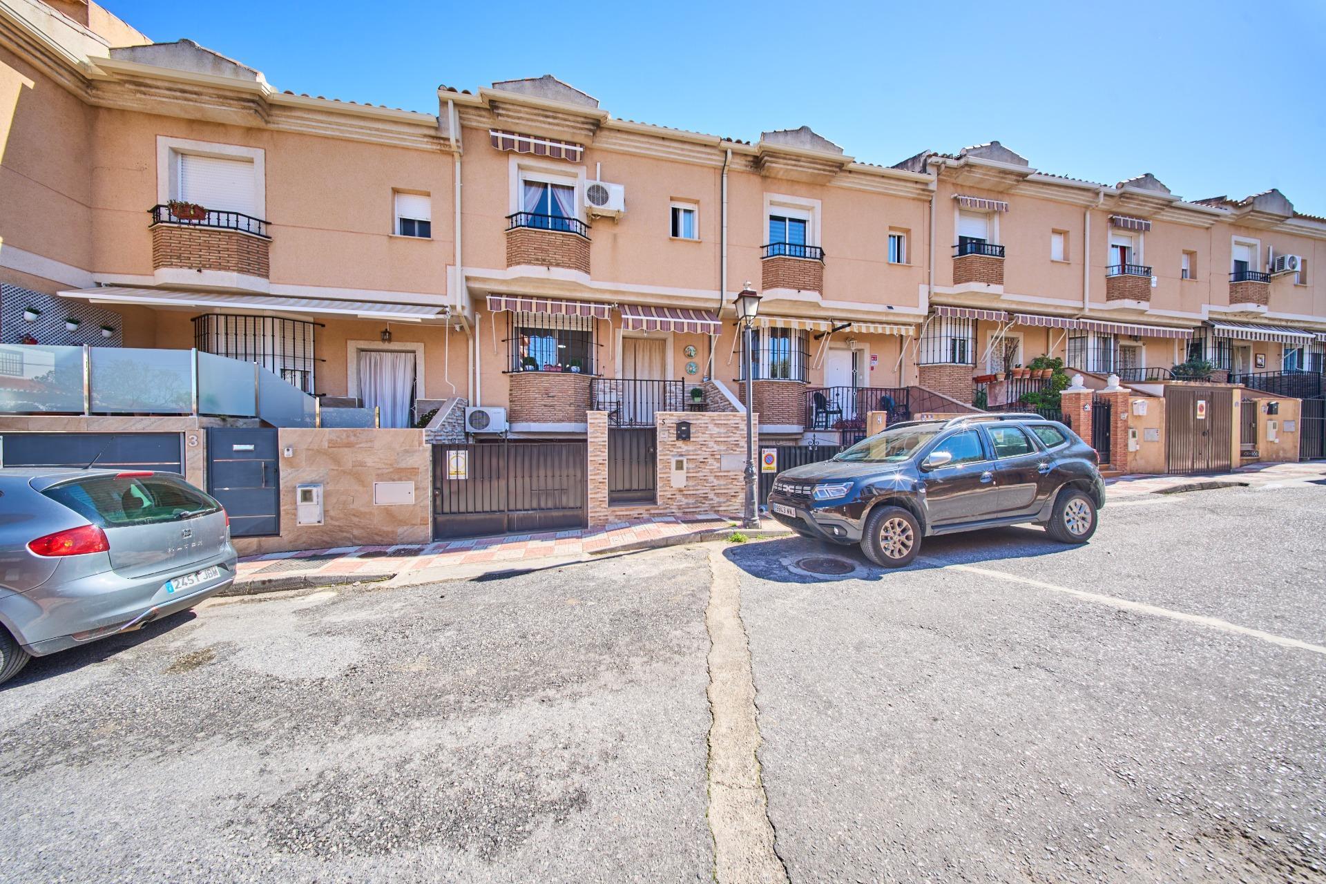 Casa en venta  calle VEGA, La Zubia, Granada  10/46