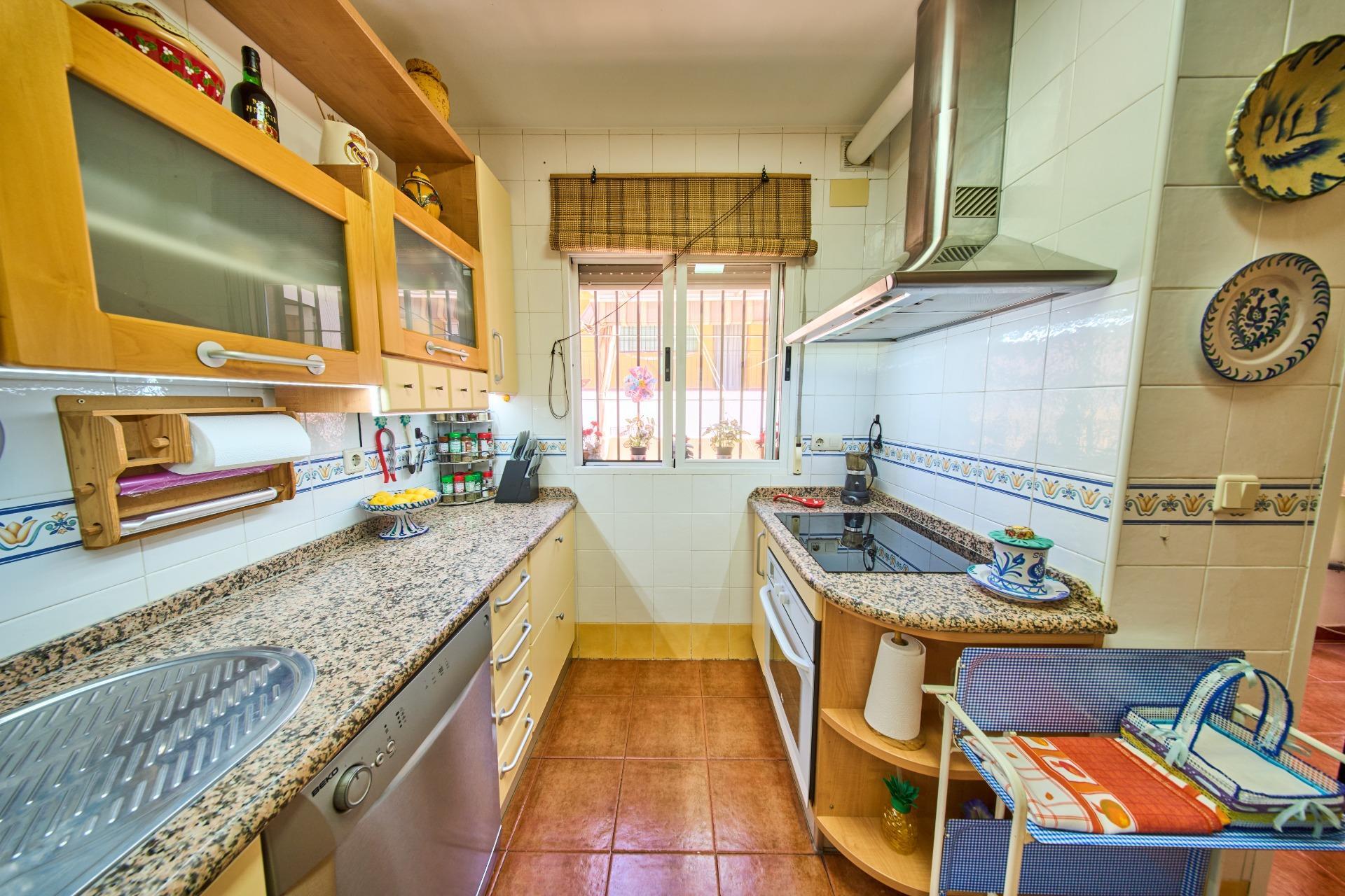 Casa en venta  calle VEGA, La Zubia, Granada  13/46