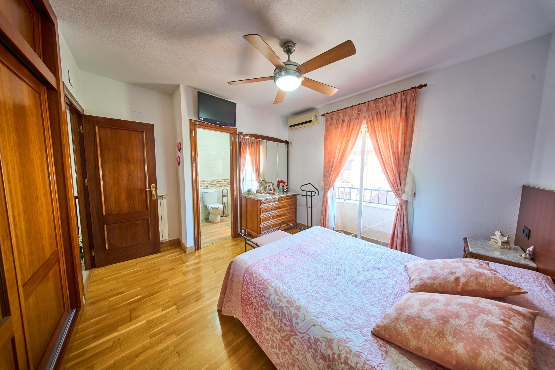 Casa en venta  calle VEGA, La Zubia, Granada  24/46