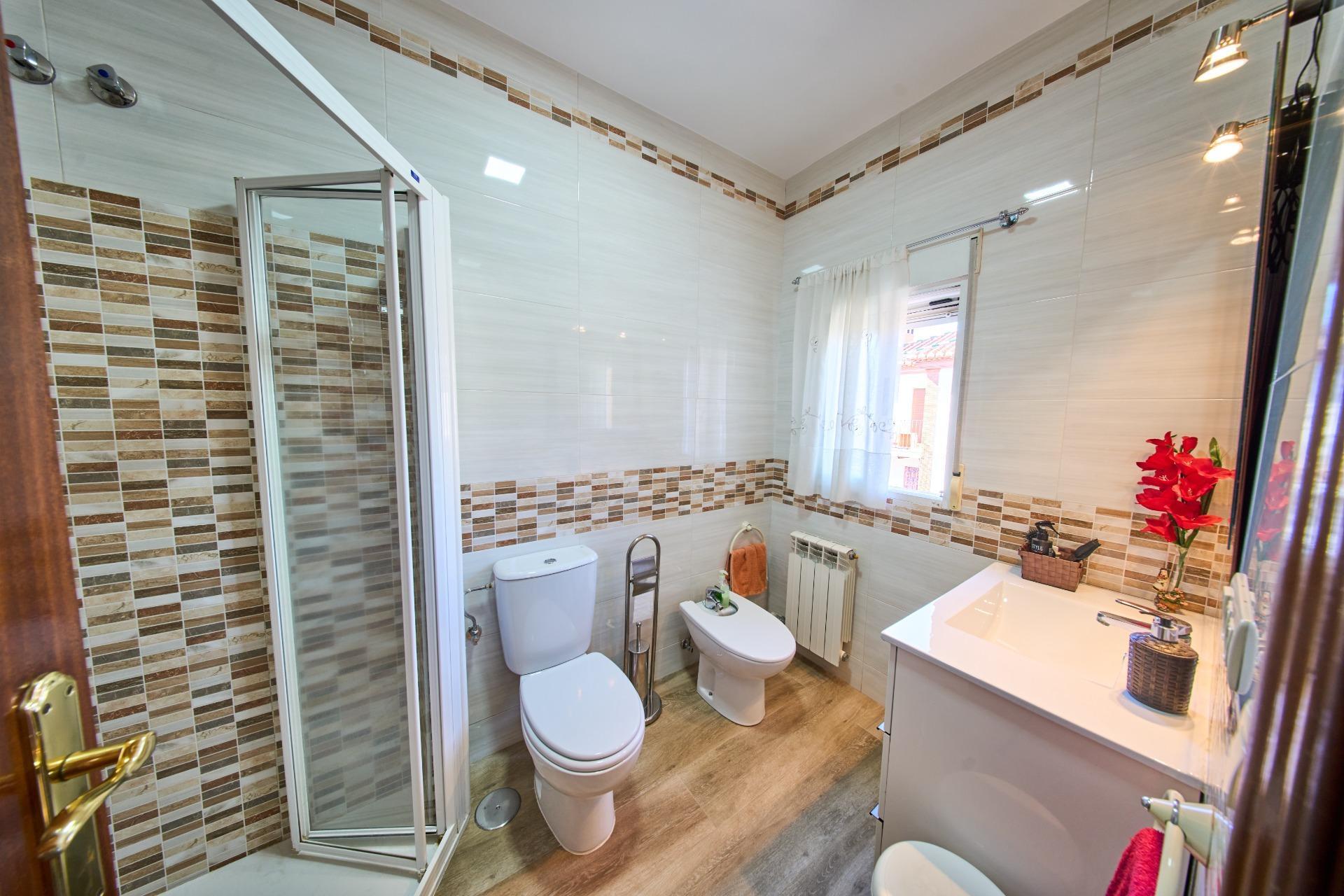 Casa en venta  calle VEGA, La Zubia, Granada  30/46