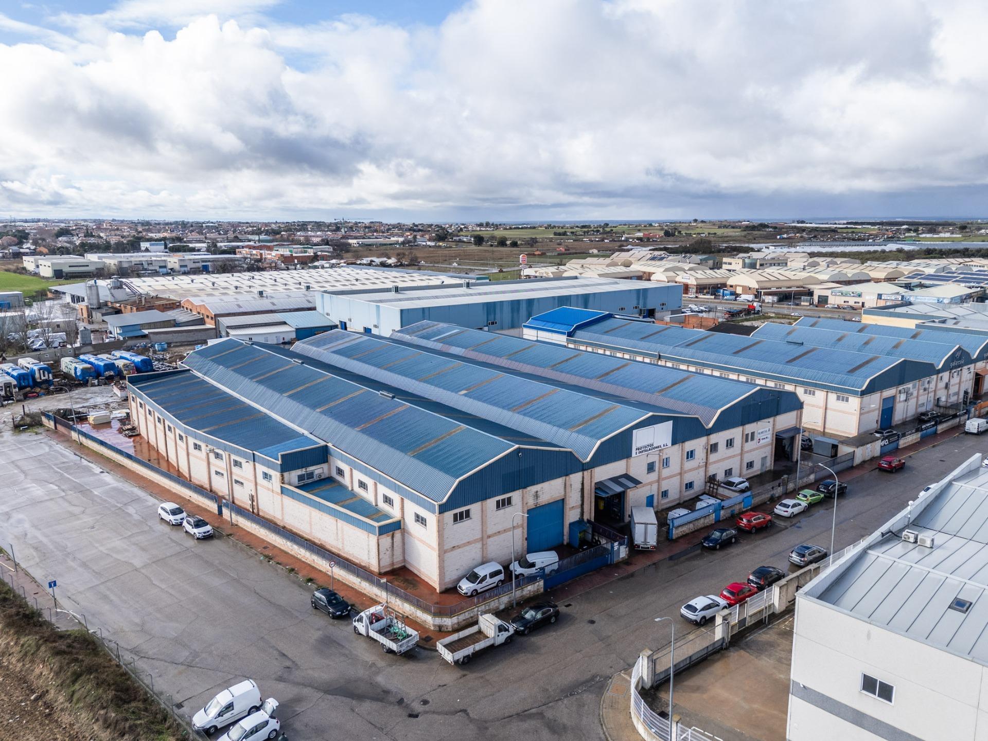 Naves-Venta-GriÃ±Ã³n-2091308-Foto-86