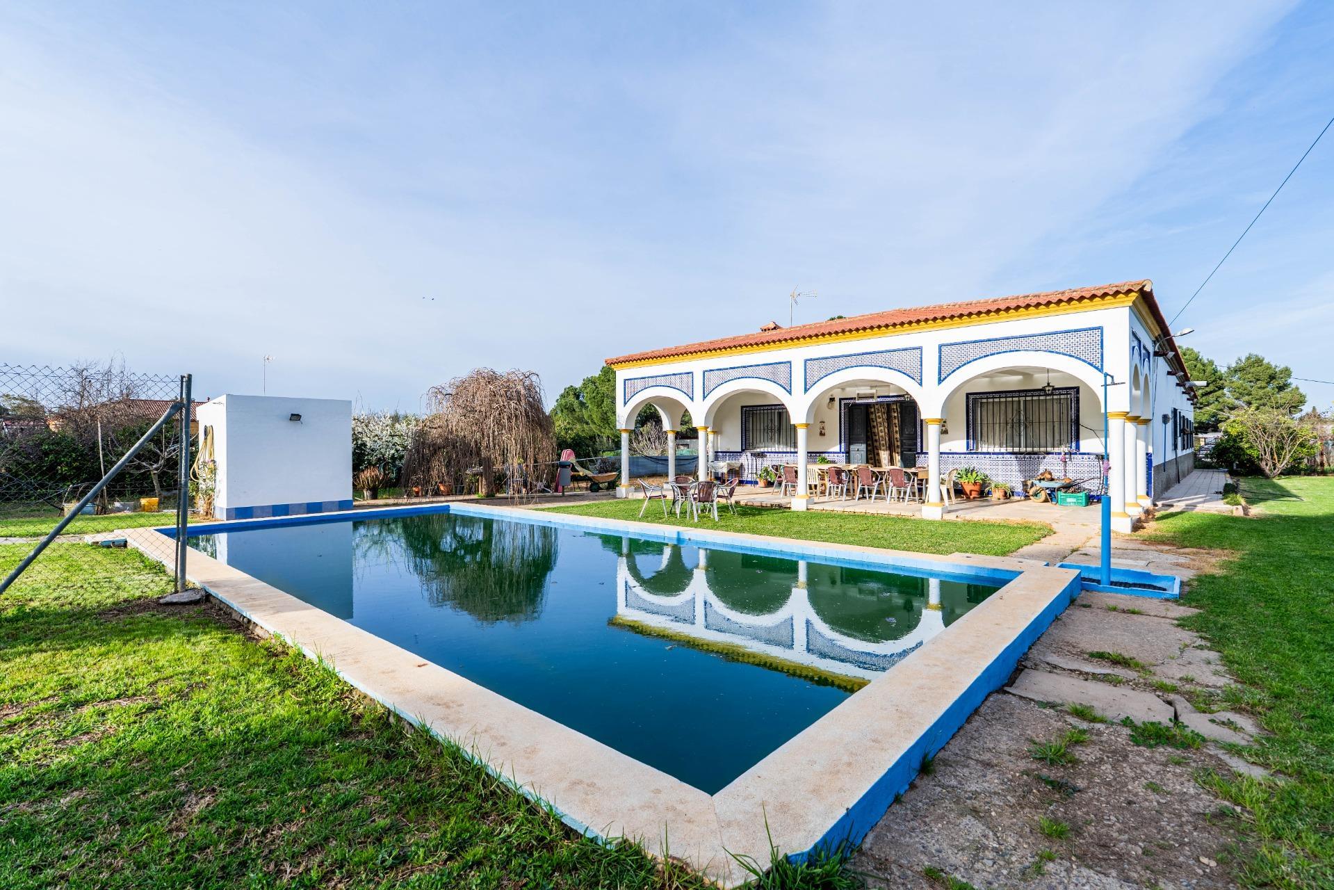 Casas o chalets-Venta-Sanlúcar la Mayor-2151798