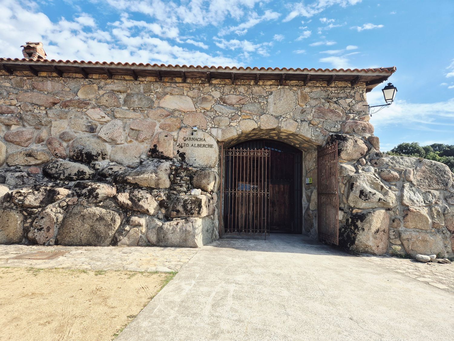 Edificio en venta, Navaluenga