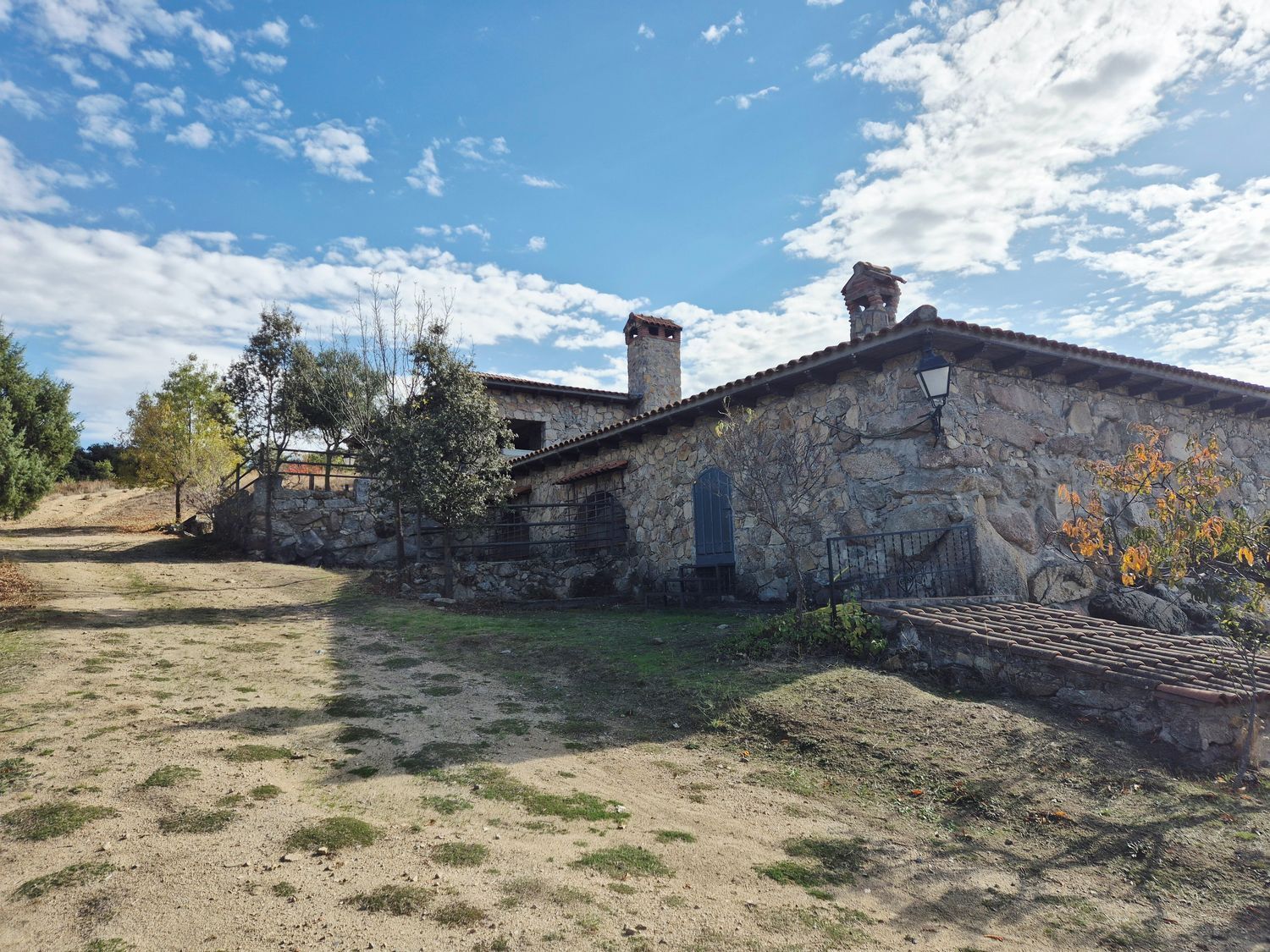 Edificio en venta, Navaluenga