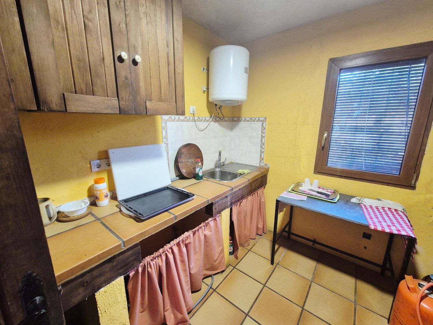Edificio en venta, Navaluenga