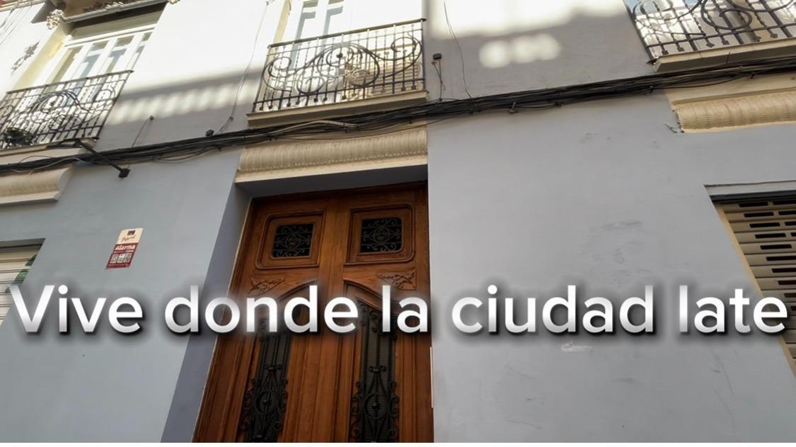 DESCUBRE ESTA JOYA CON ALMA VALENCIANA EN PLENA CALLE DÉNIA