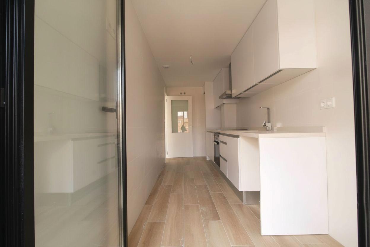 ¡Estrena hogar en el corazón de Paterna! Diseño, luz y confort en una vivienda que lo tiene TODO