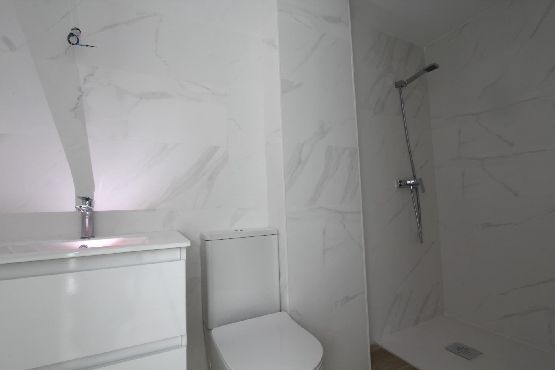 ¡Estrena hogar en el corazón de Paterna! Diseño, luz y confort en una vivienda que lo tiene TODO