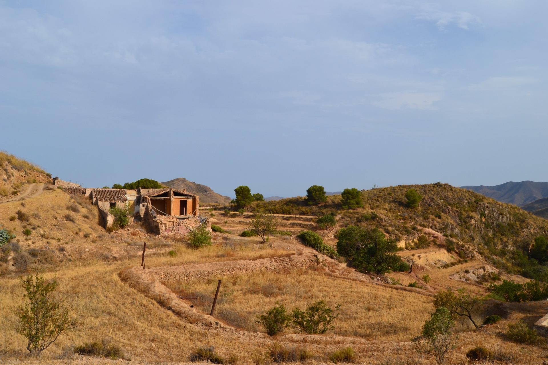 ^**^FINCA RÚSTICA DE MÁS DE 2.500.000 M² CON POSIBILIDAD DE RECONSTRUCCIÓN DE VIVIENDAS DE MÁS DE 600 M² EXISTENTES, ENTRE LORCA Y ÁGUILAS, MURCIA. VISTAS AL MAR^**^ .