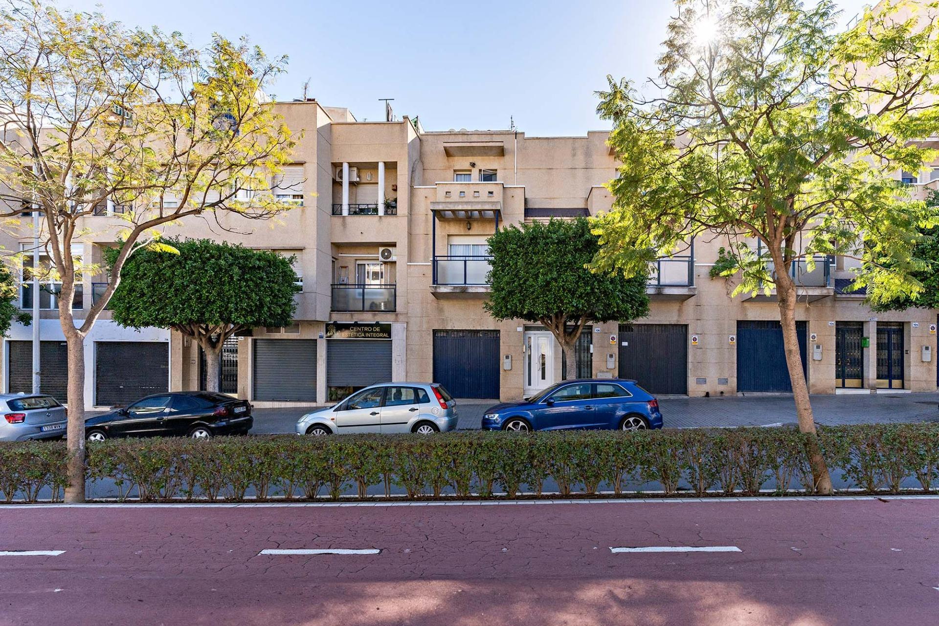 TRÍPLEX CON ALMACÉN DE 74 M2 EN PASEO LAS LOMAS DE EL EJIDO