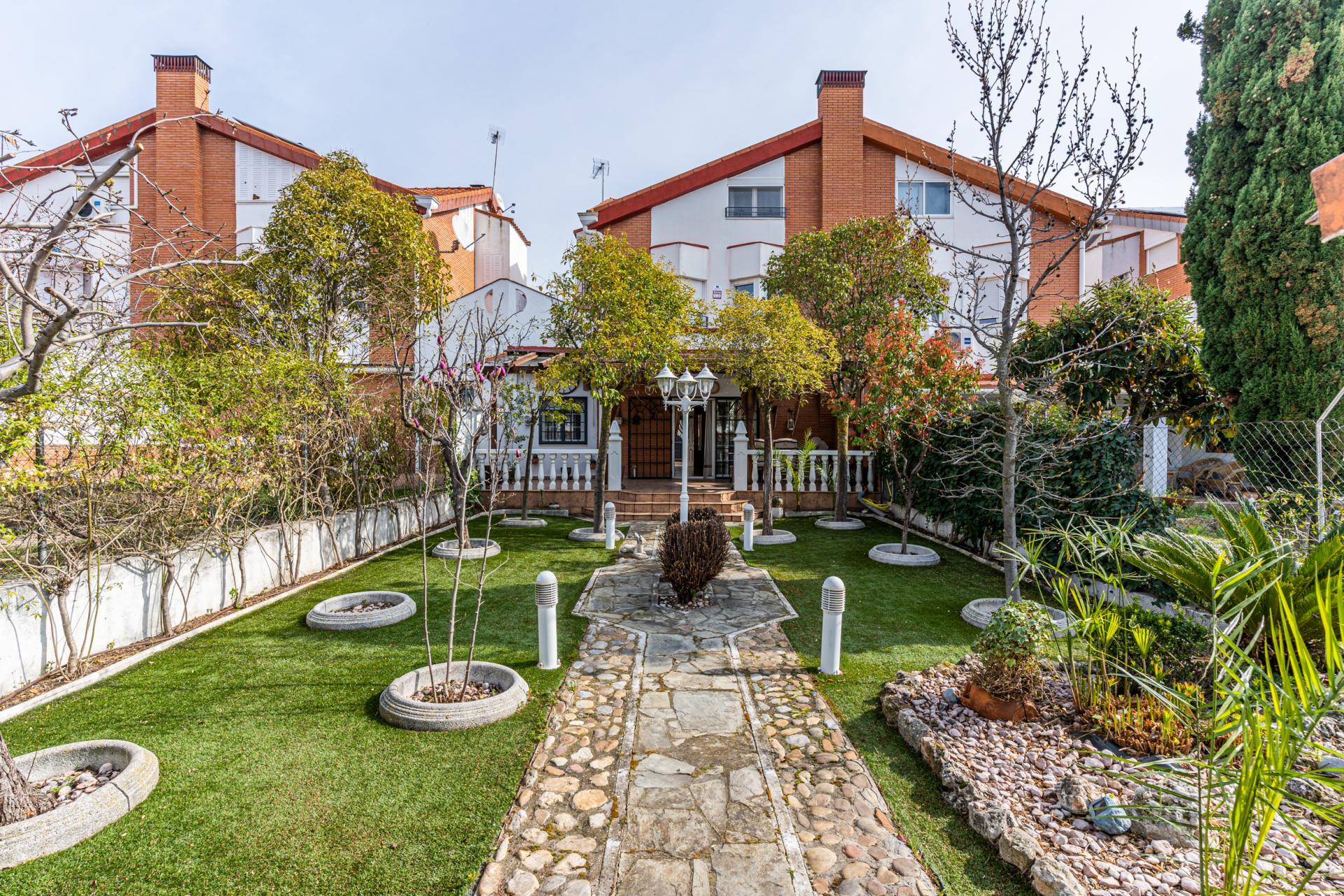 Chalet Adosado en Torrejón de la Calzada