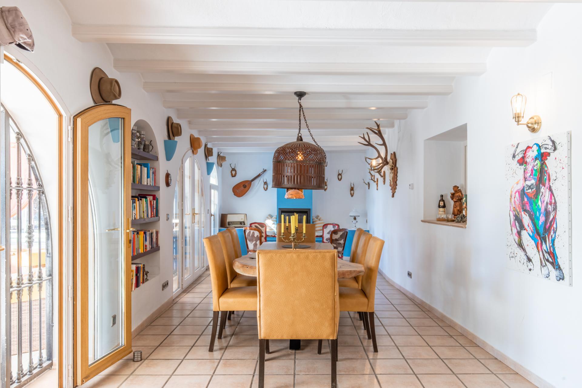 Encantadora Finca de 4 Dormitorios en Venta en Teulada