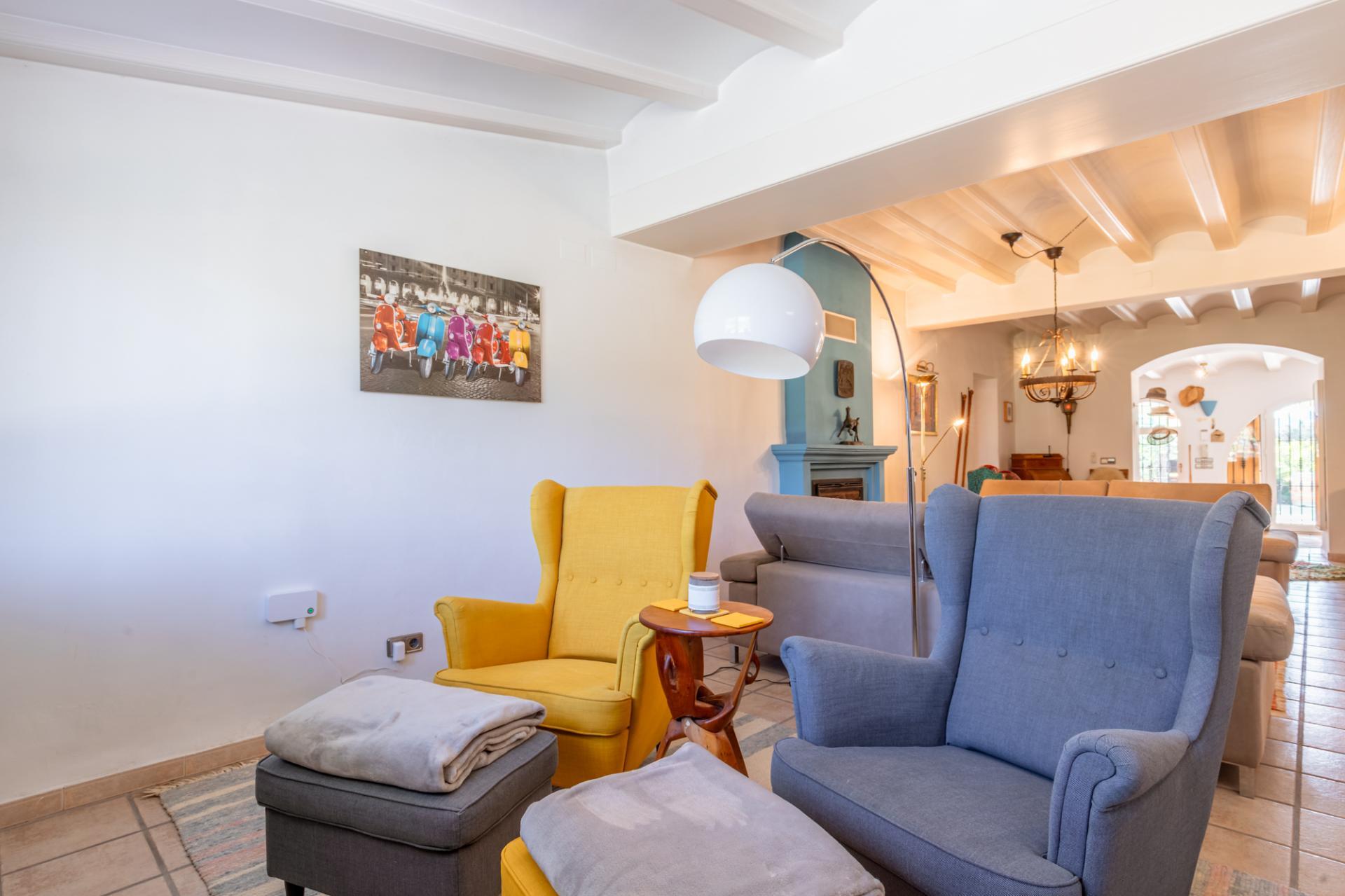 Encantadora Finca de 4 Dormitorios en Venta en Teulada