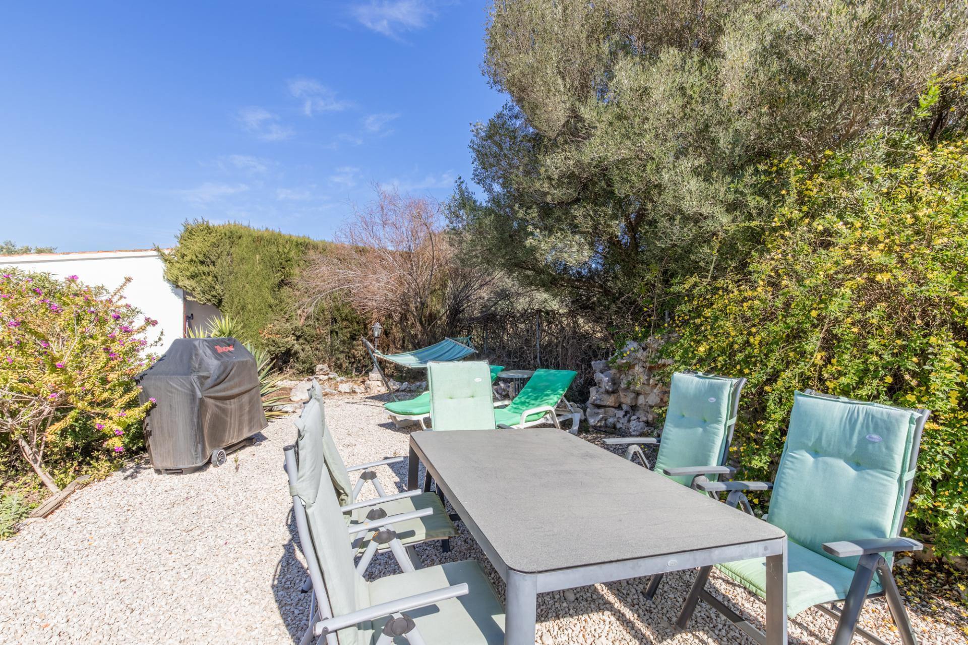 Encantadora Finca de 4 Dormitorios en Venta en Teulada