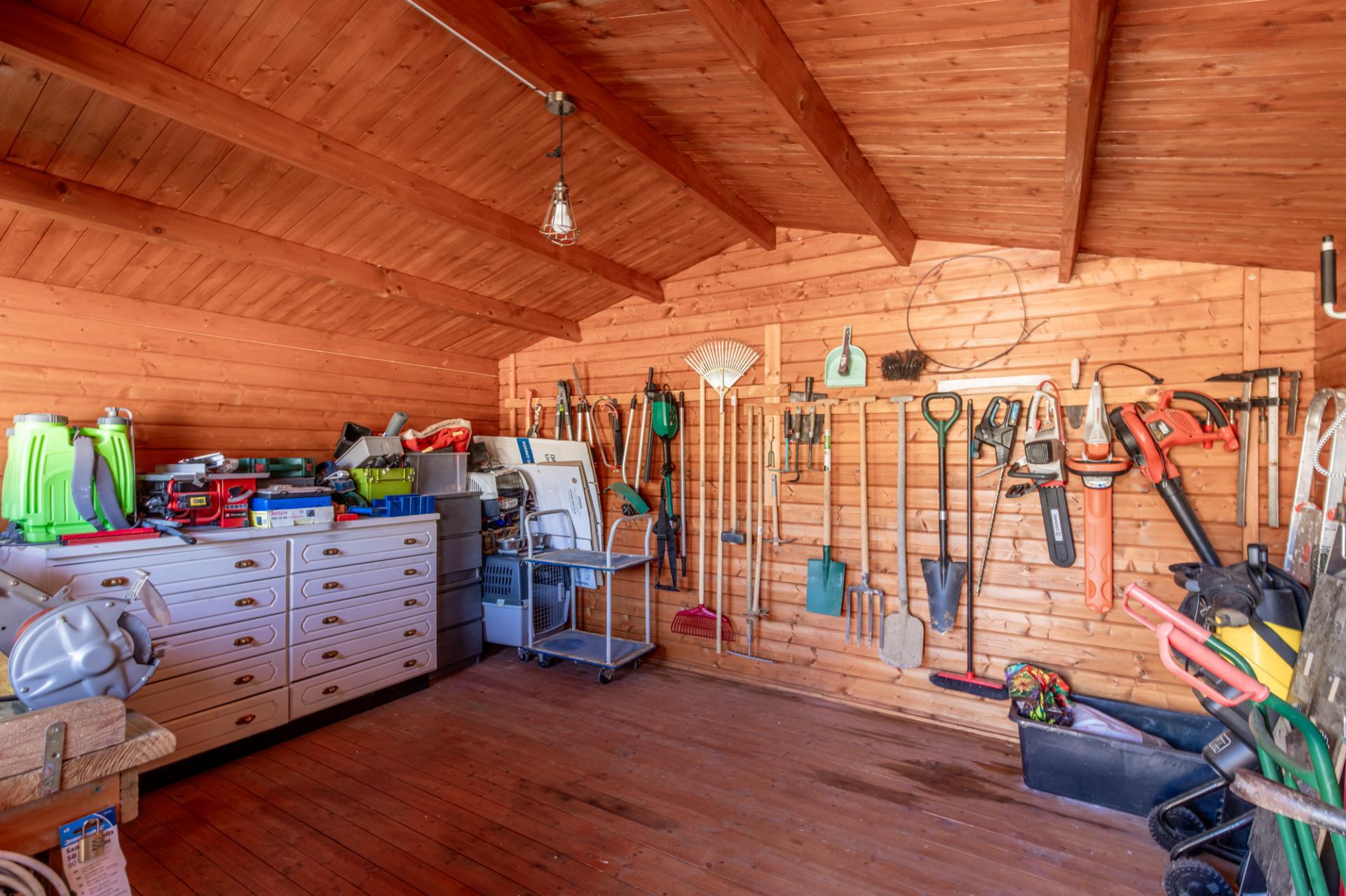 Encantadora Finca de 4 Dormitorios en Venta en Teulada