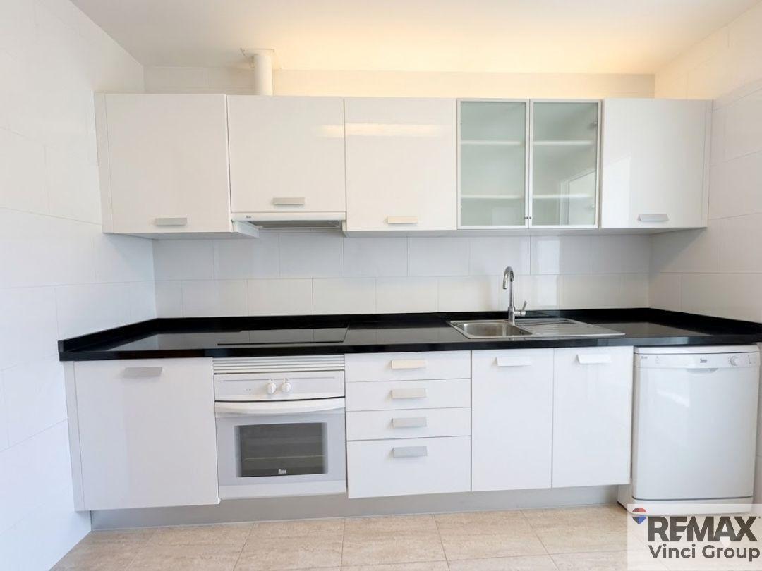 Oportunidad de Inversión en Santanyí: Piso con Balcón y Ascensor ? Rentabilidad Garantizada