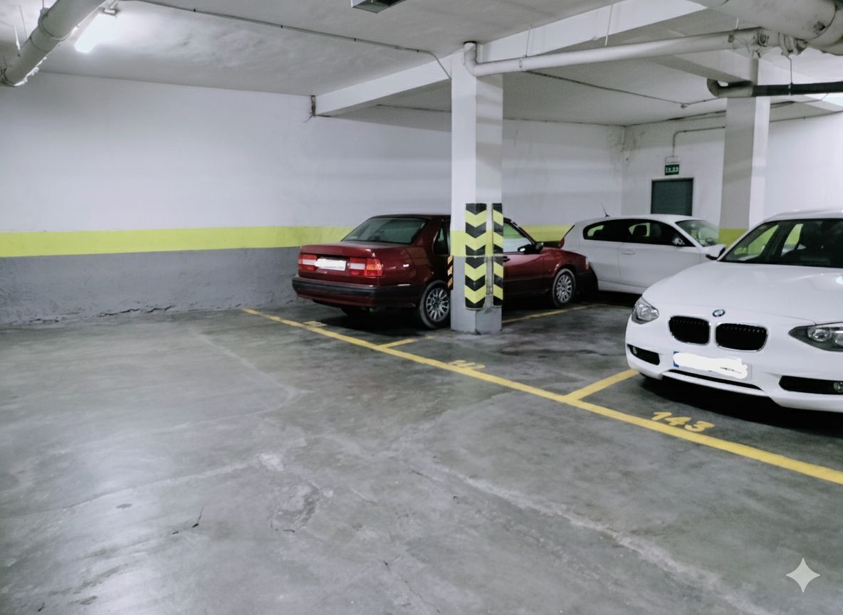 PLAZA DE GARAJE EN EL BARRIO DE IBIZA