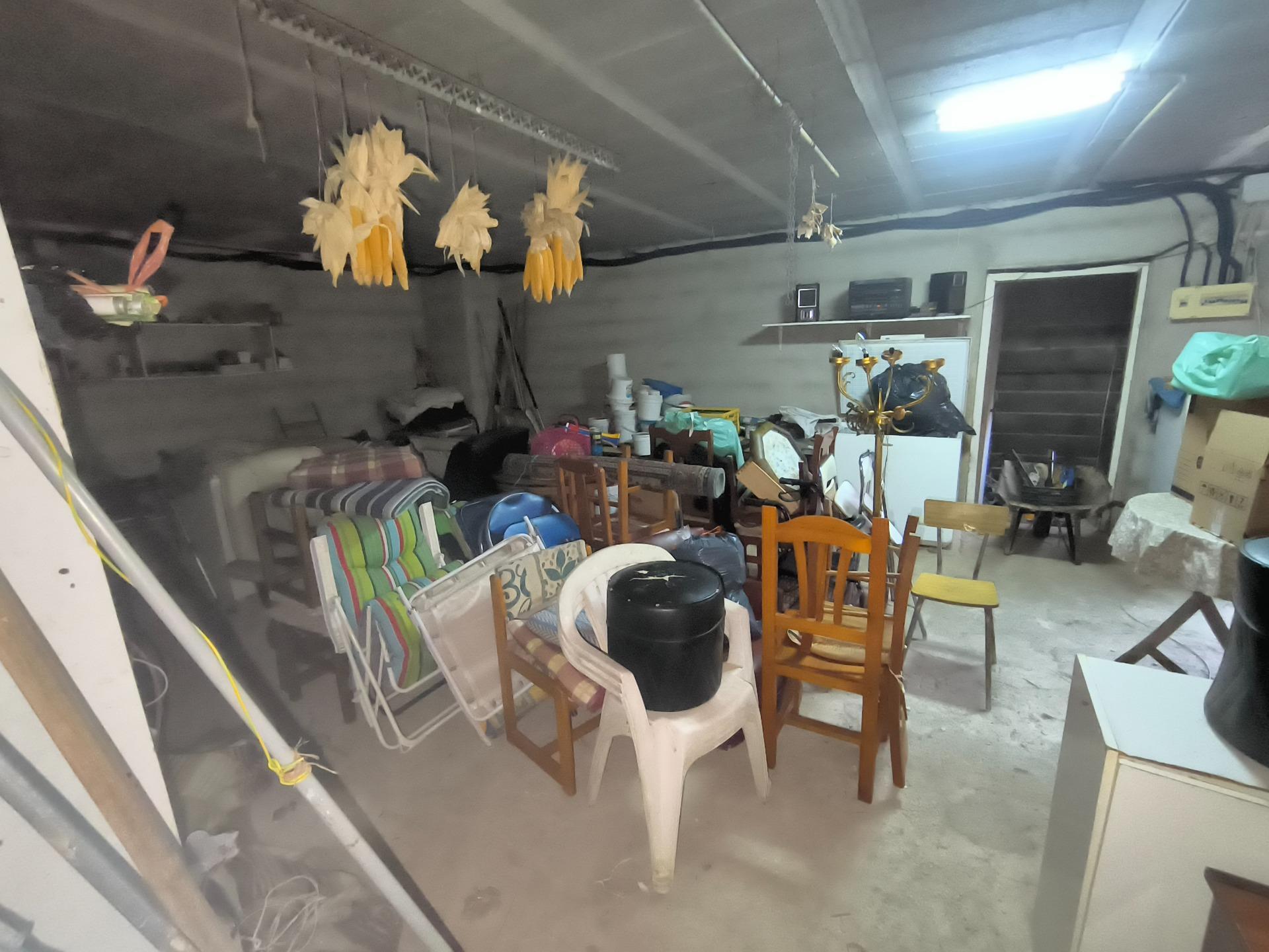 Oportunidad Exclusiva: Finca Rústica en el corazón de Mallorca con piscina, pozo y luz de gesa