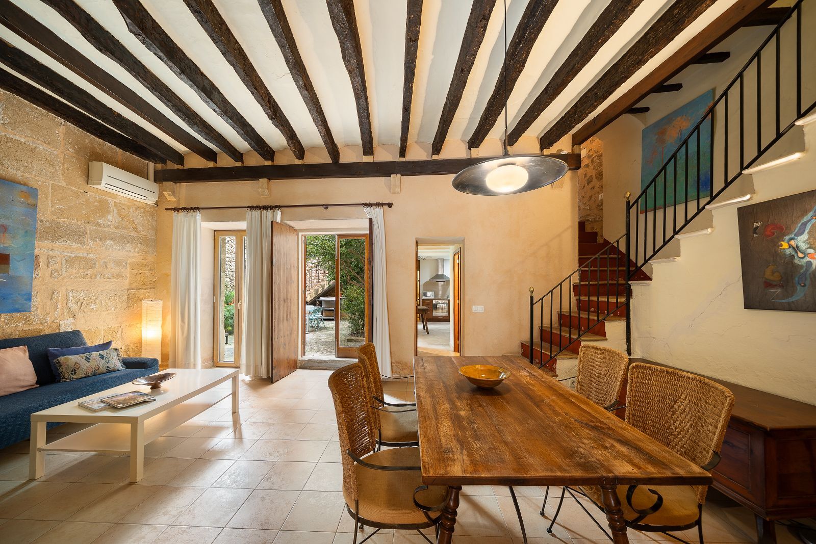 Casa en Pollensa de 404 m2 con patio, garaje y licencia ETV