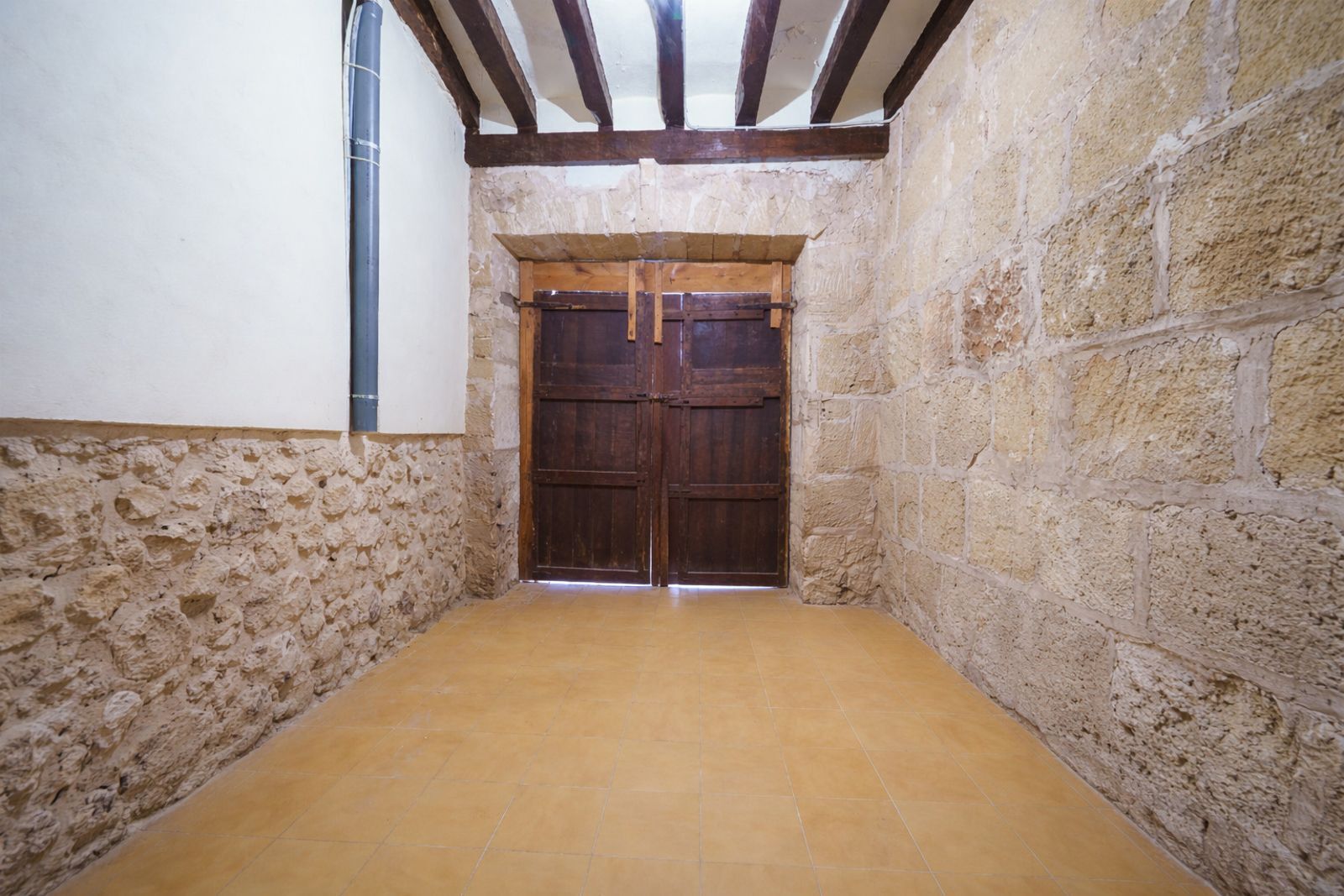 Casa en Pollensa de 404 m2 con patio, garaje y licencia ETV