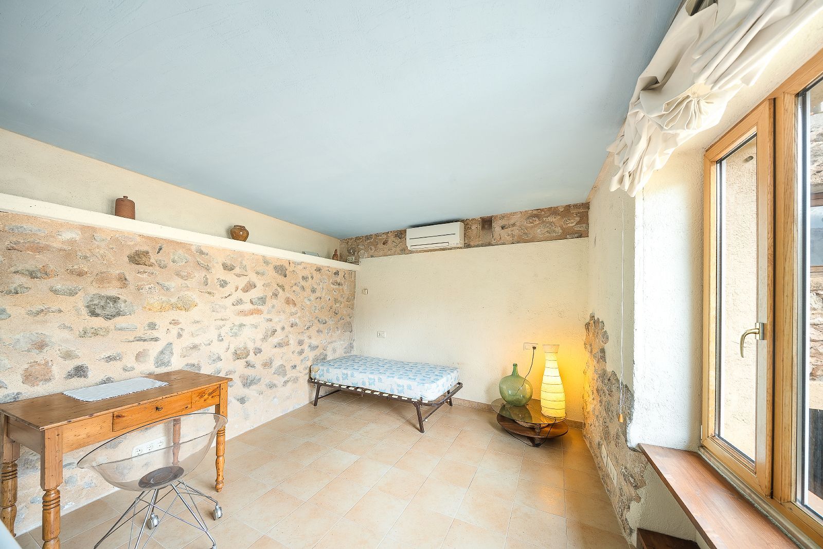 Casa en Pollensa de 404 m2 con patio, garaje y licencia ETV