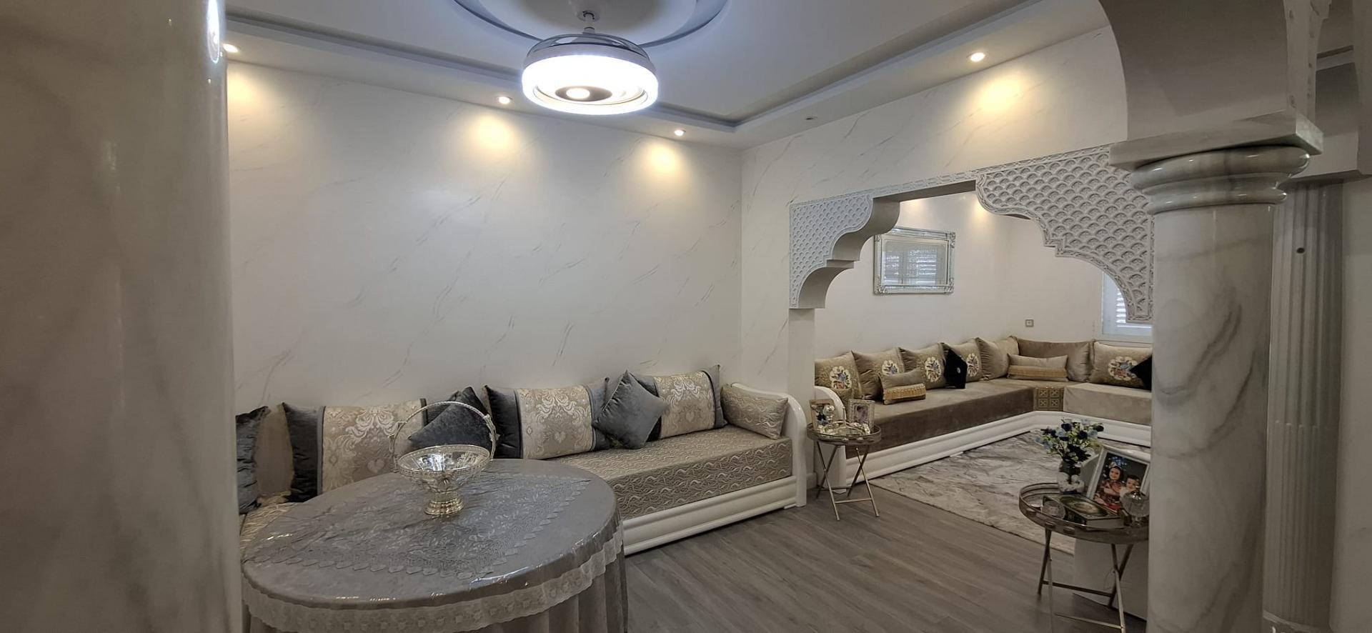 Vivienda Reformada Integralmente en Dos Hermanas ? 2 Plantas, Azotea Privada y Vado Vigente