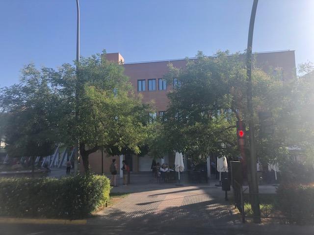 Fantástica oficina en pleno centro de Tomares.