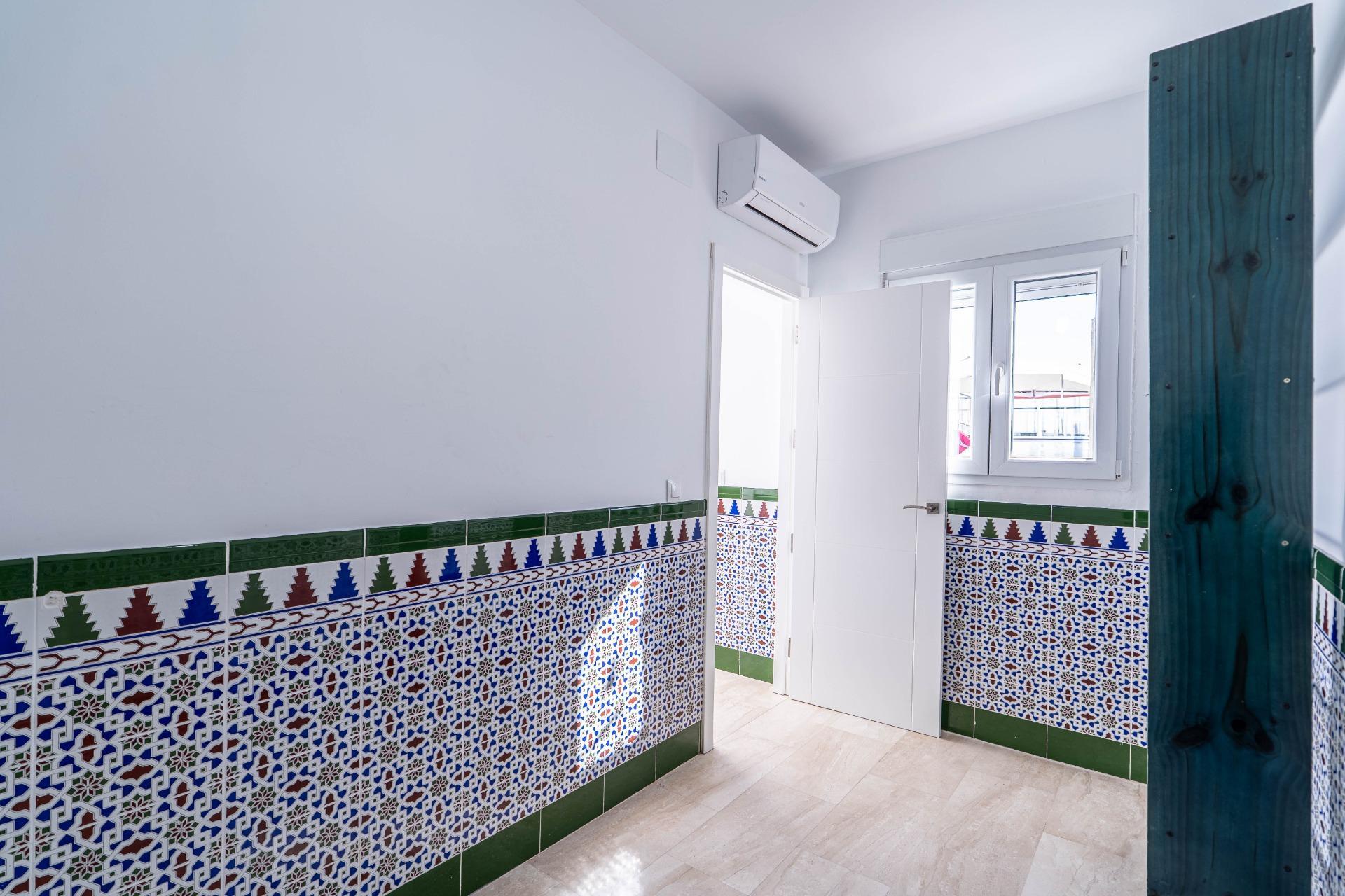 Exclusivo Ático Dúplex con Terraza y Piscina Privada en la mejor zona de triana.