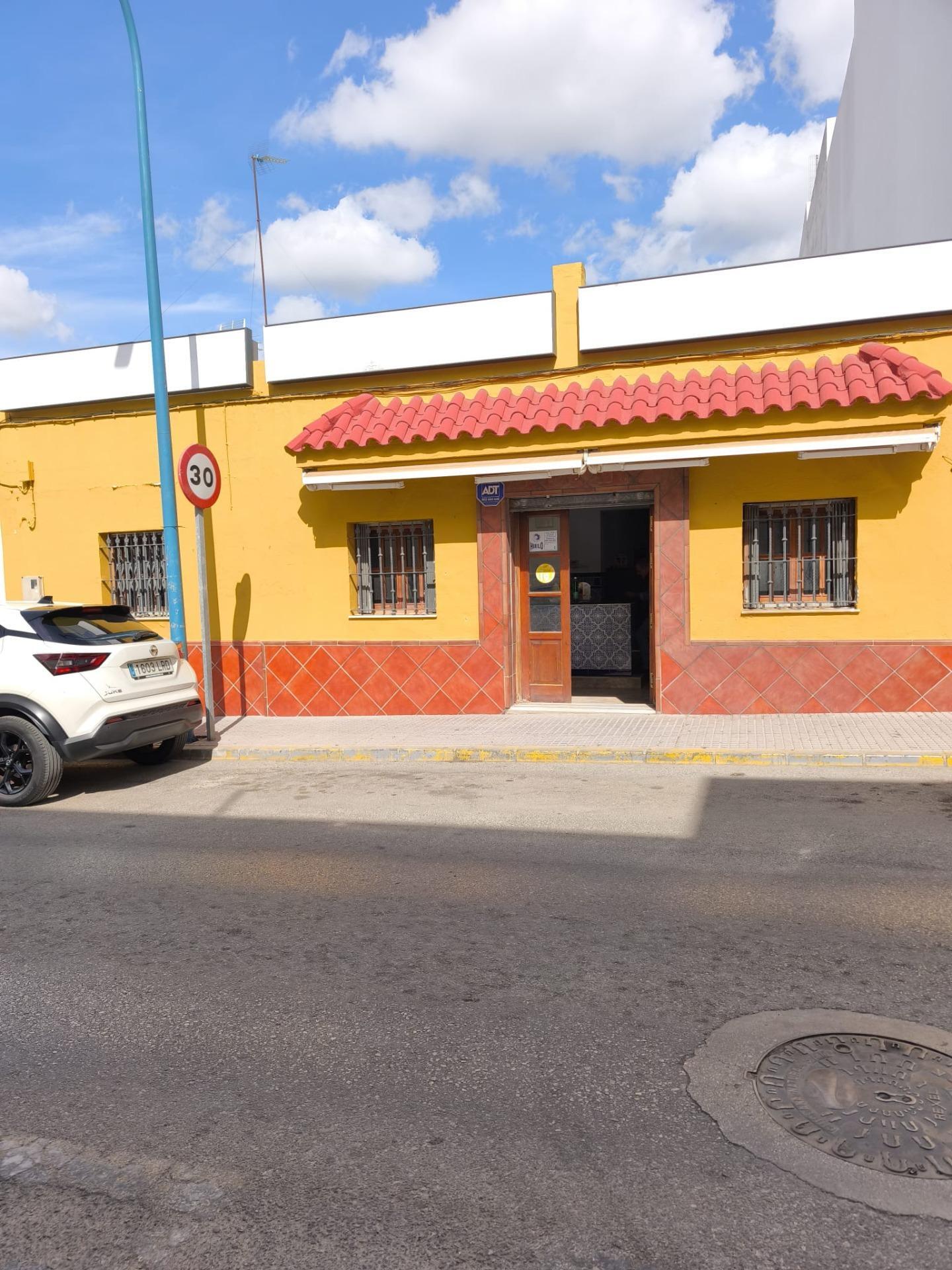 Local Comercial con Opción a Vivienda en Zona Estratégica