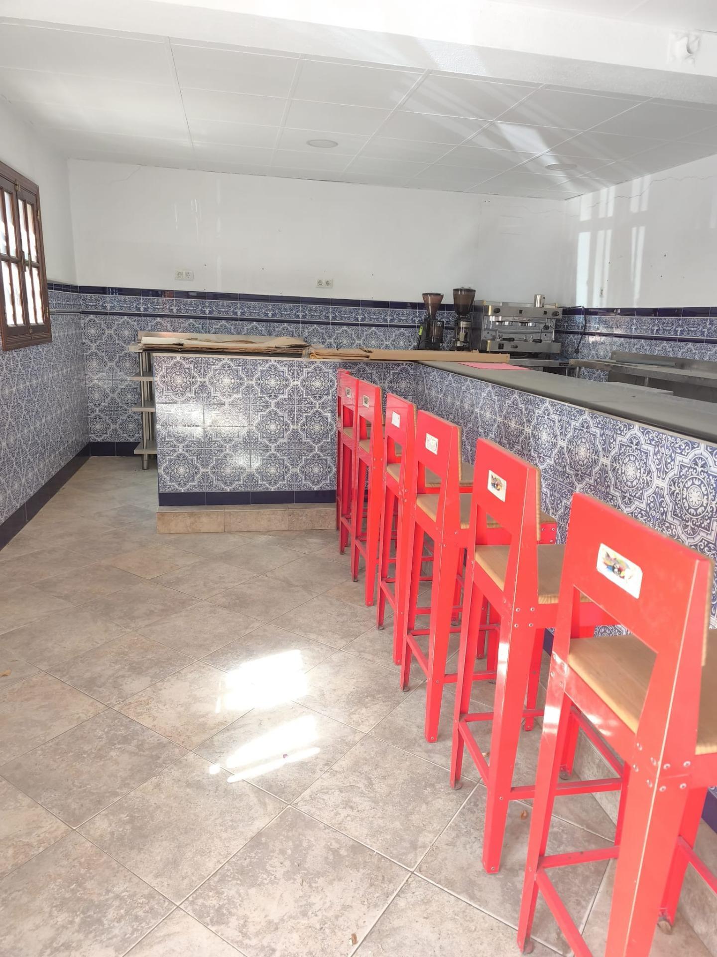 Local Comercial con Opción a Vivienda en Zona Estratégica