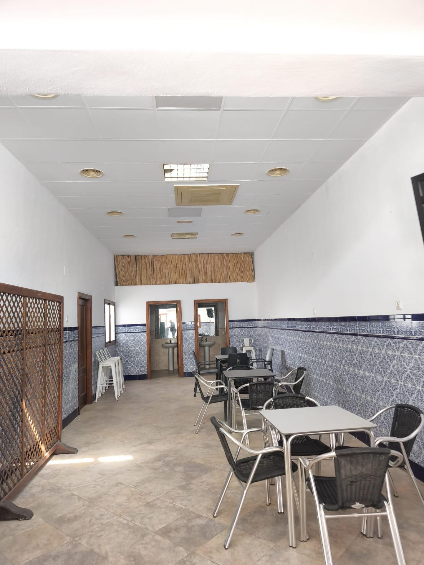 Local Comercial con Opción a Vivienda en Zona Estratégica