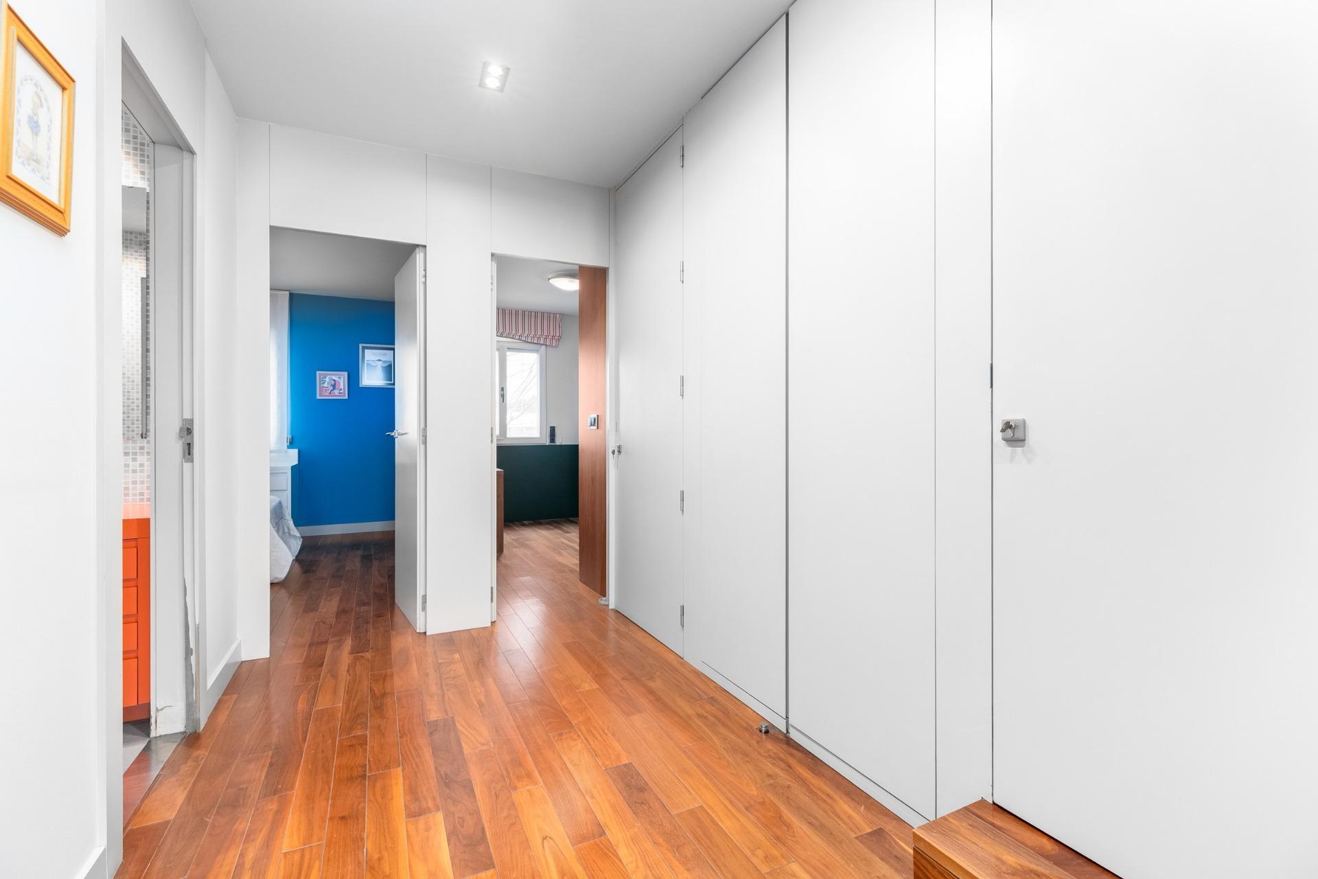 CASA CON PISCINA Y ZONA VERDE COMUNITARIA  A 15 KM DE BARCELONA