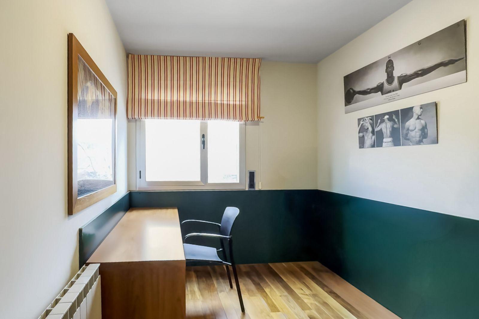 CASA CON PISCINA Y ZONA VERDE COMUNITARIA  A 15 KM DE BARCELONA