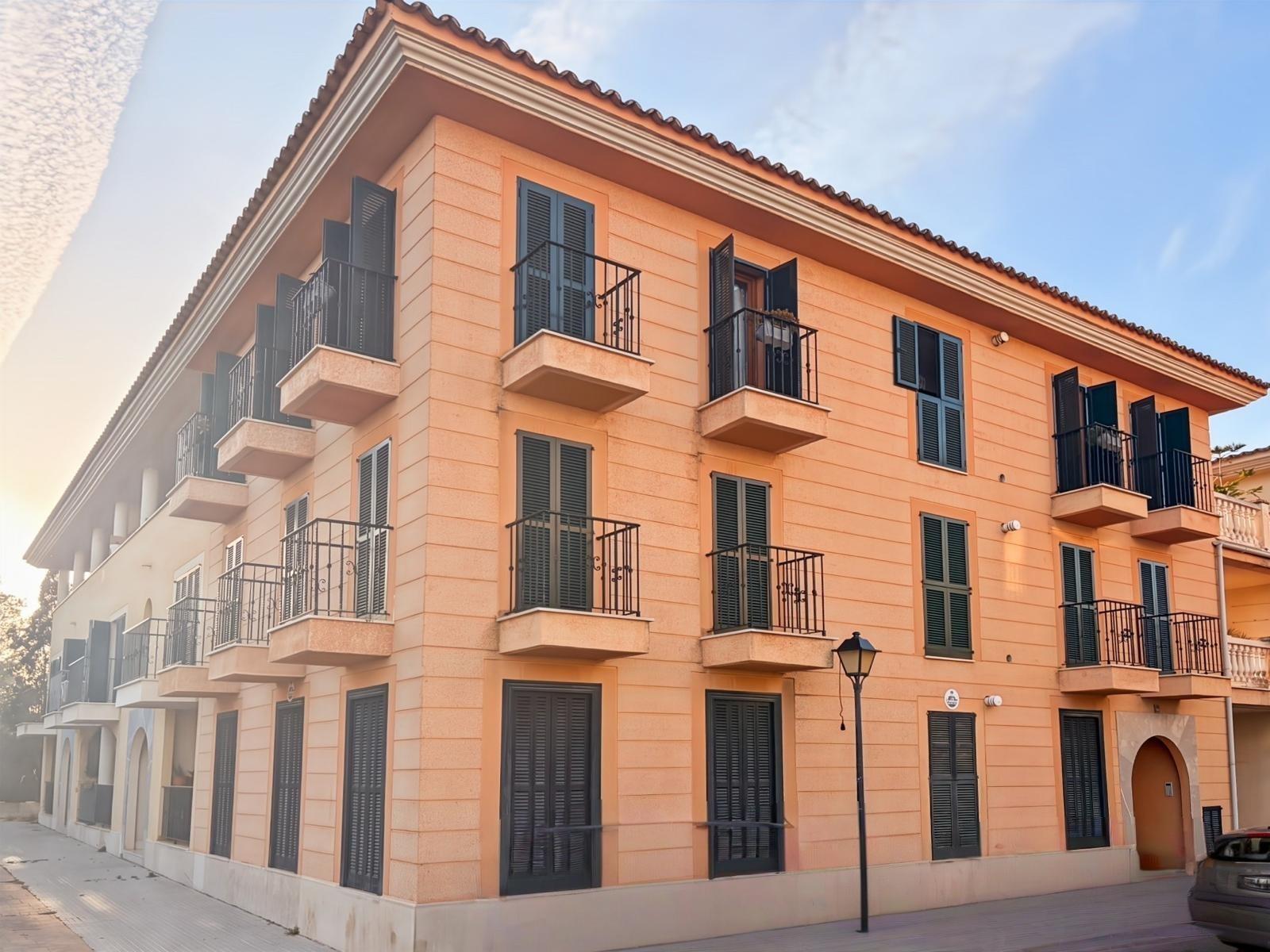 ESPECTACULAR PISO AMPLIO Y LUMINOSO CON VISTAS A LA MONTAÑA