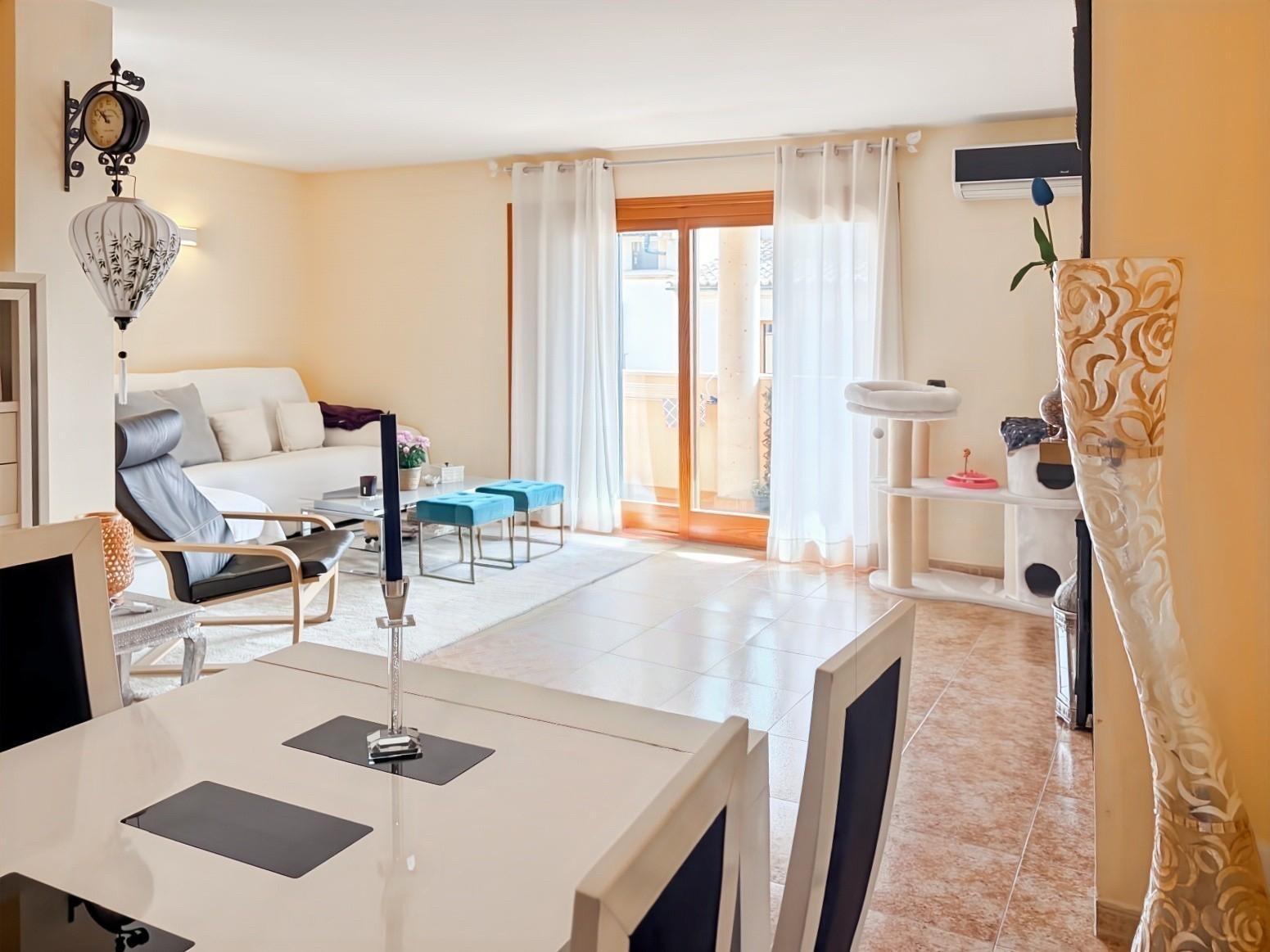 ESPECTACULAR PISO AMPLIO Y LUMINOSO CON VISTAS A LA MONTAÑA