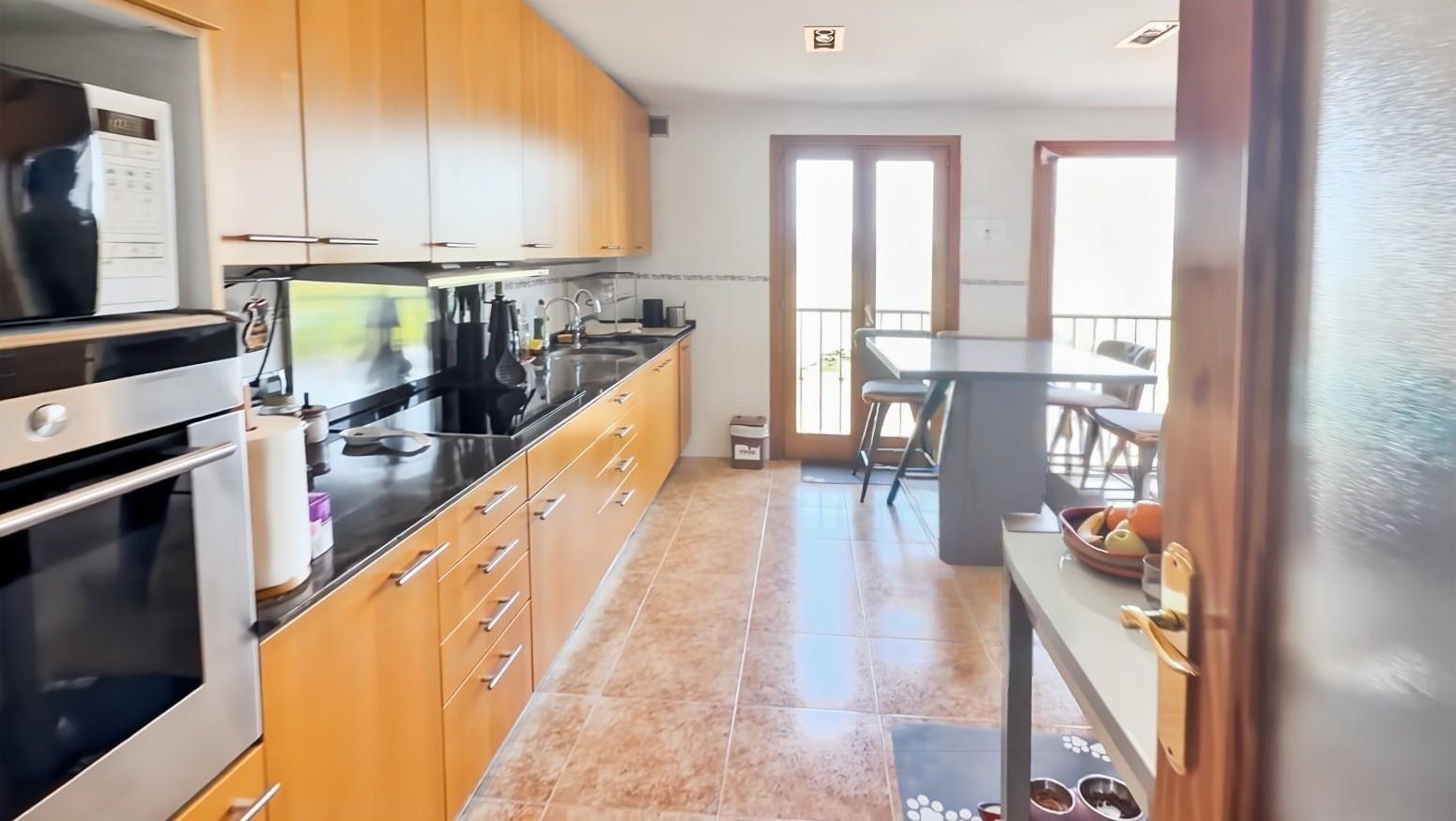 ESPECTACULAR PISO AMPLIO Y LUMINOSO CON VISTAS A LA MONTAÑA