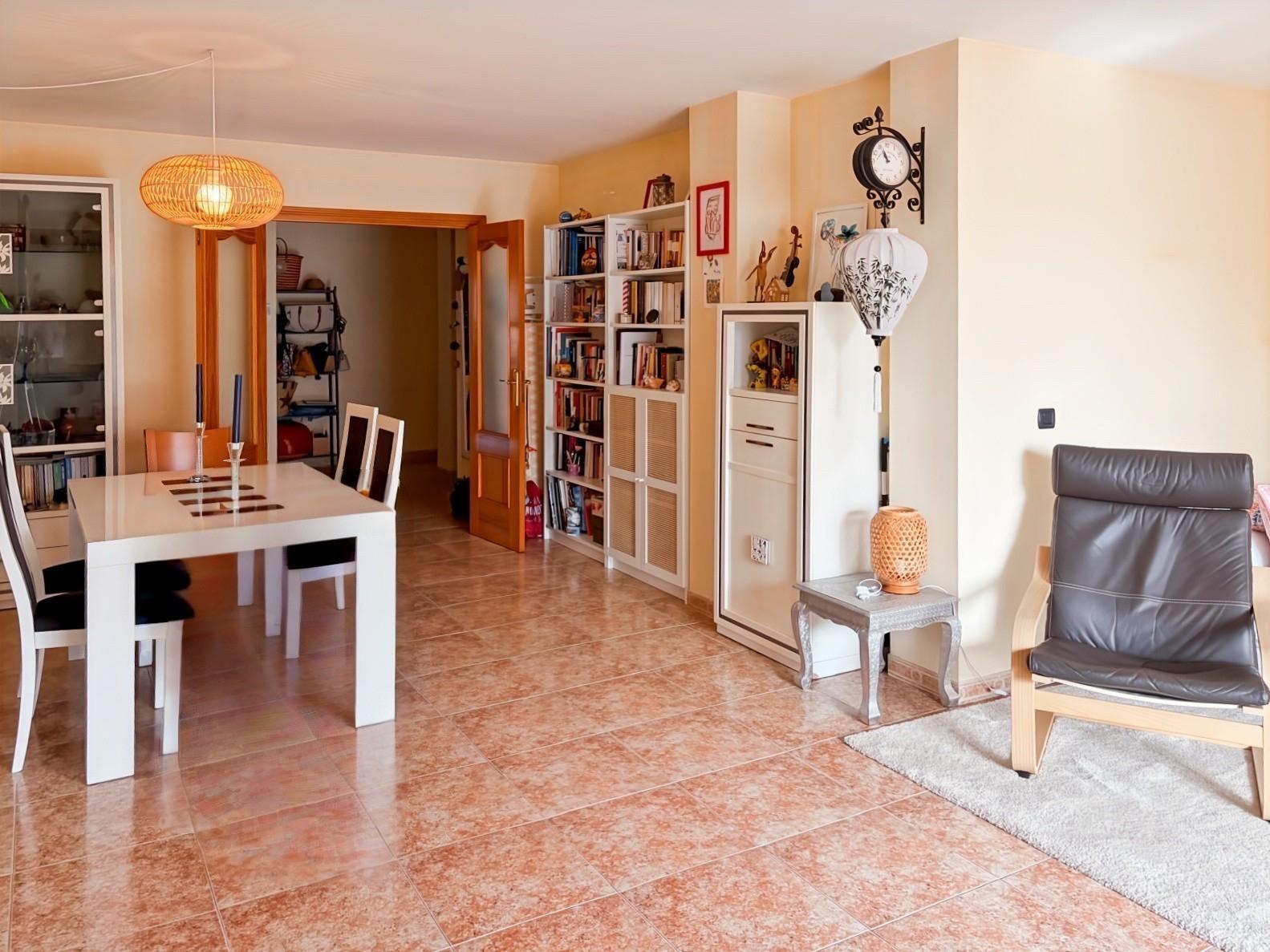 ESPECTACULAR PISO AMPLIO Y LUMINOSO CON VISTAS A LA MONTAÑA