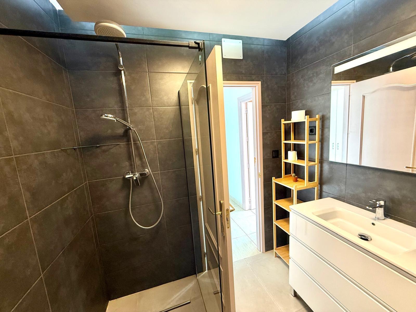 Piso de 3 habitaciones en Gamarra