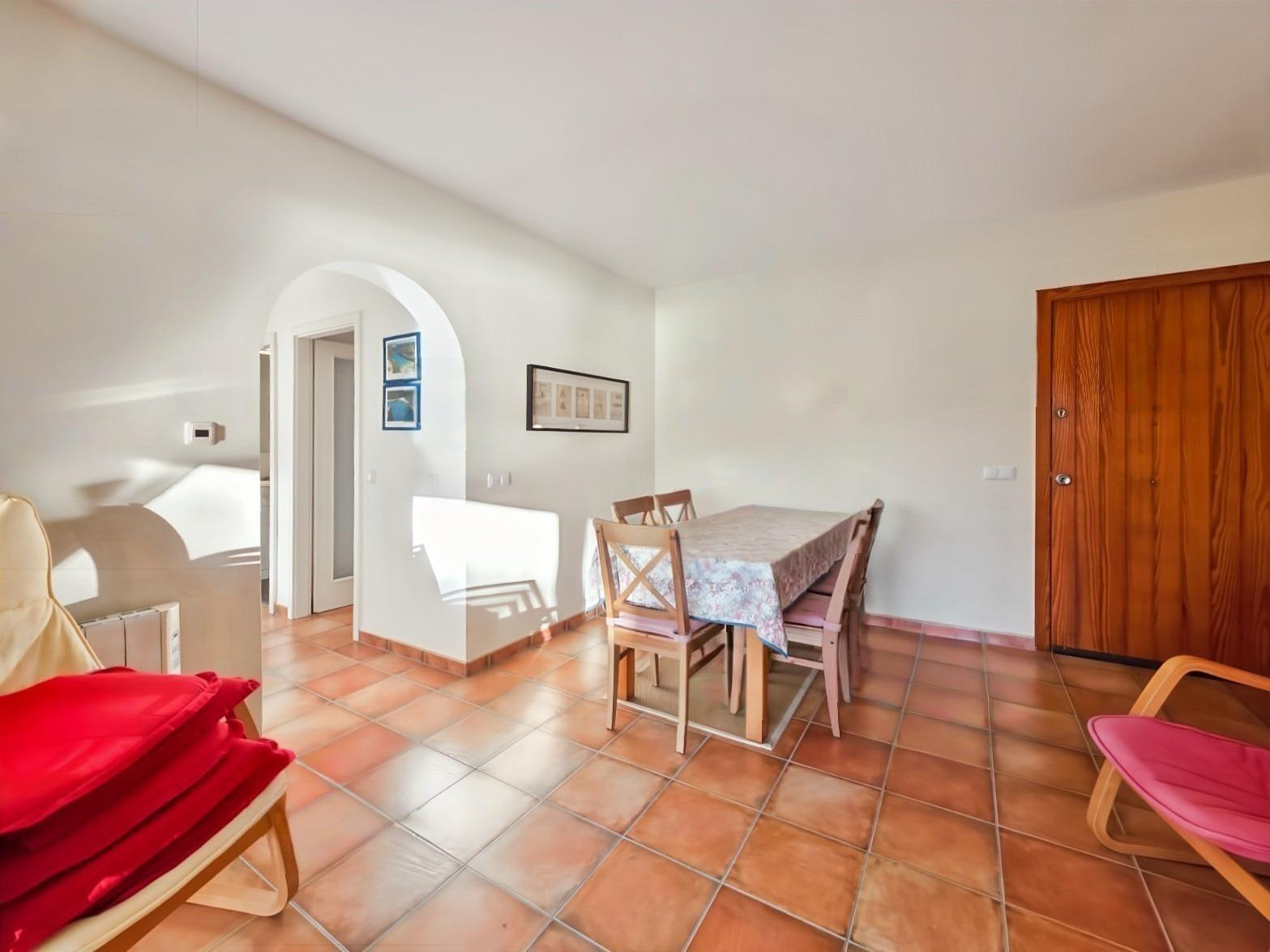 ADOSADO CON ACCESO PRIVADO Y VISTAS AL MAR- CANYAMEL, MALLORCA