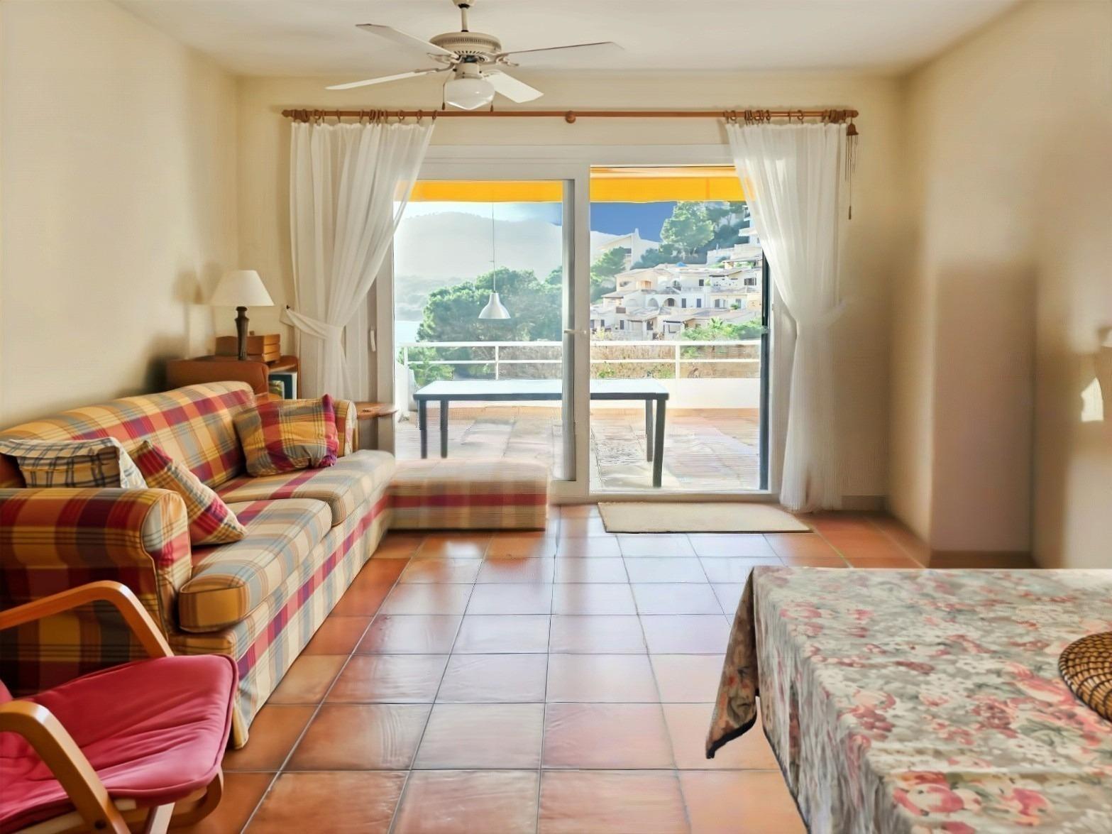 ADOSADO CON ACCESO PRIVADO Y VISTAS AL MAR- CANYAMEL, MALLORCA