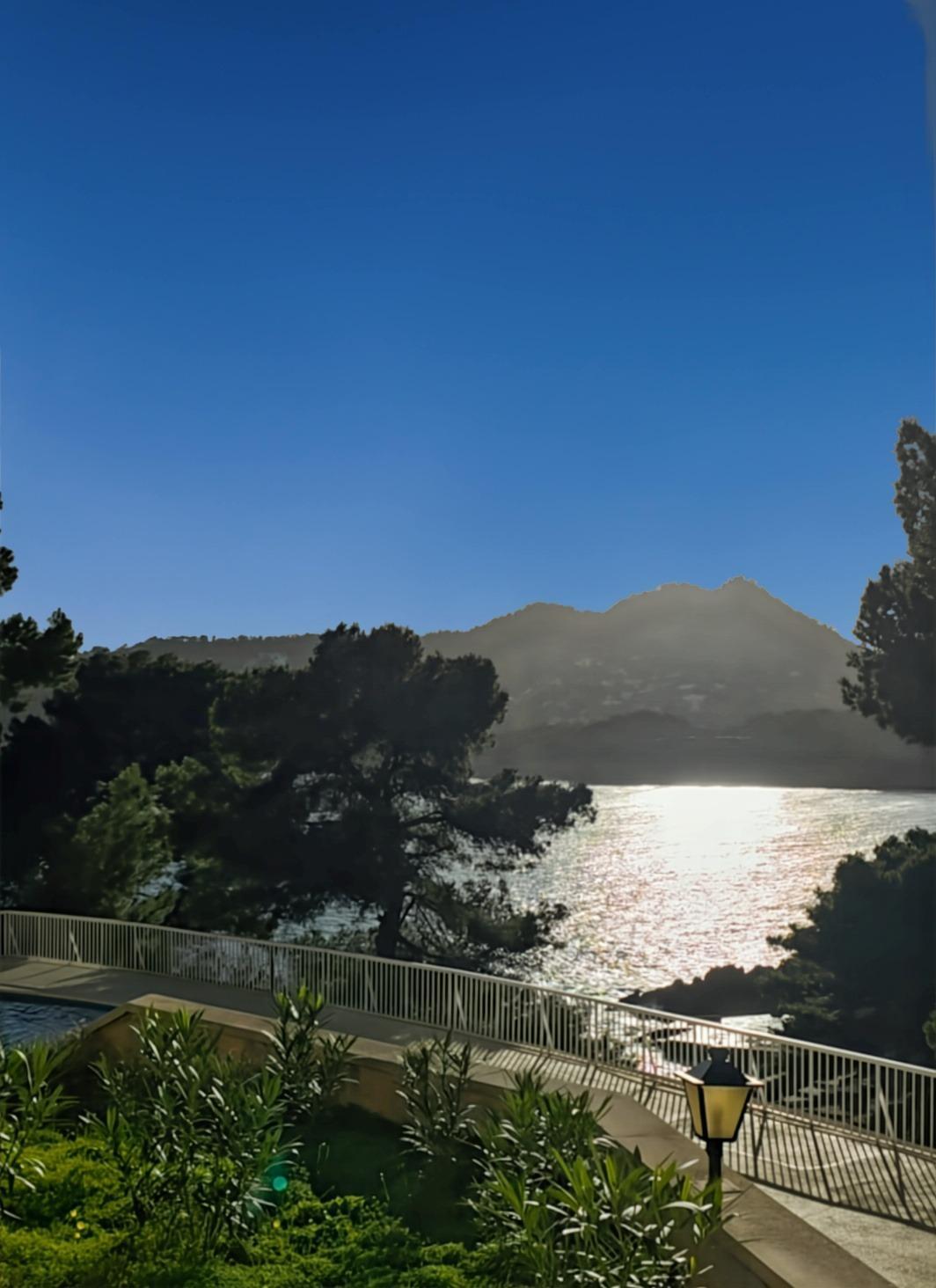 ADOSADO CON ACCESO PRIVADO Y VISTAS AL MAR- CANYAMEL, MALLORCA