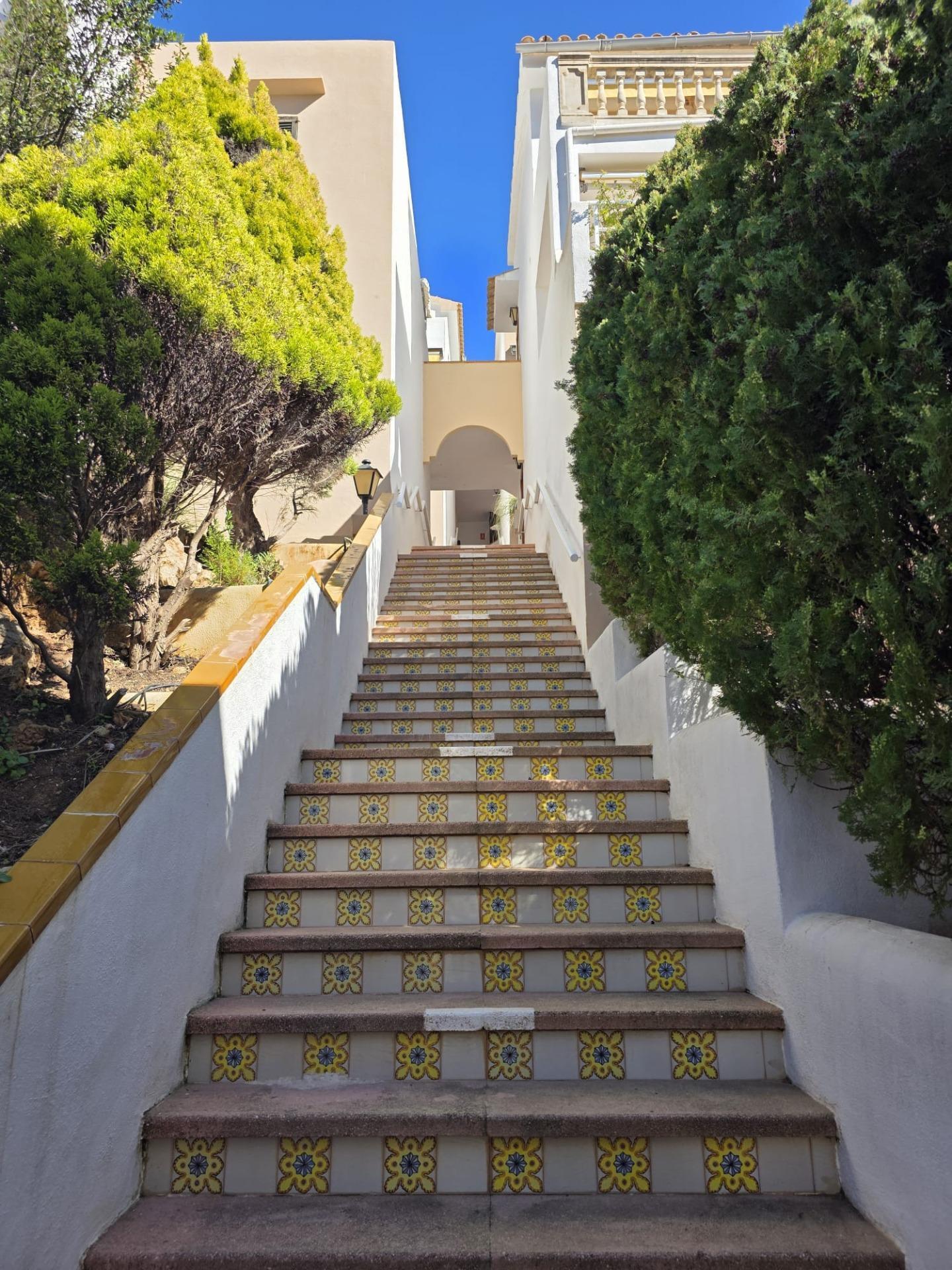 ADOSADO CON ACCESO PRIVADO Y VISTAS AL MAR- CANYAMEL, MALLORCA