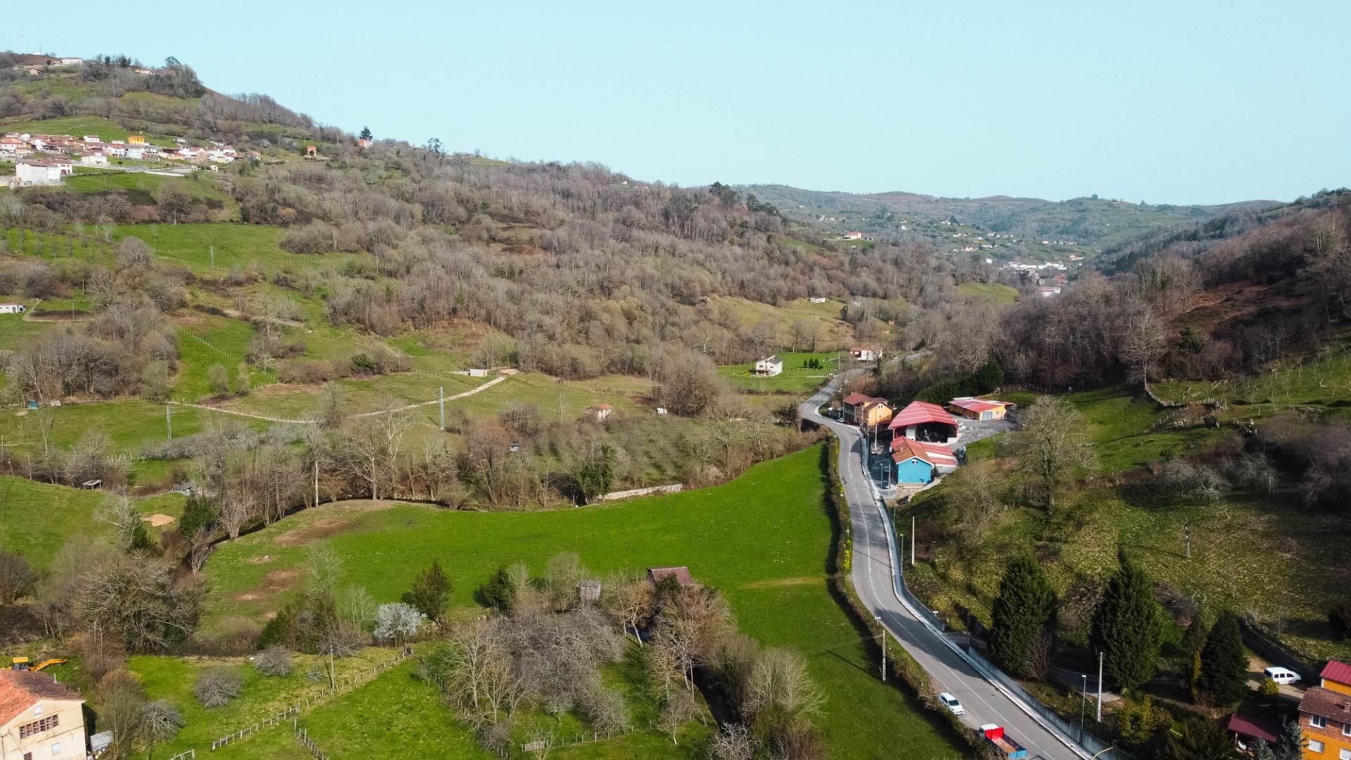 PRECIOSA Y SOLEADA FINCA RODEADA DE NATURALEZA EN BIMENES, A NADA DE NAVA LA COMARCA DE LA SIDRA Y PRINCIPALES CIUDADES