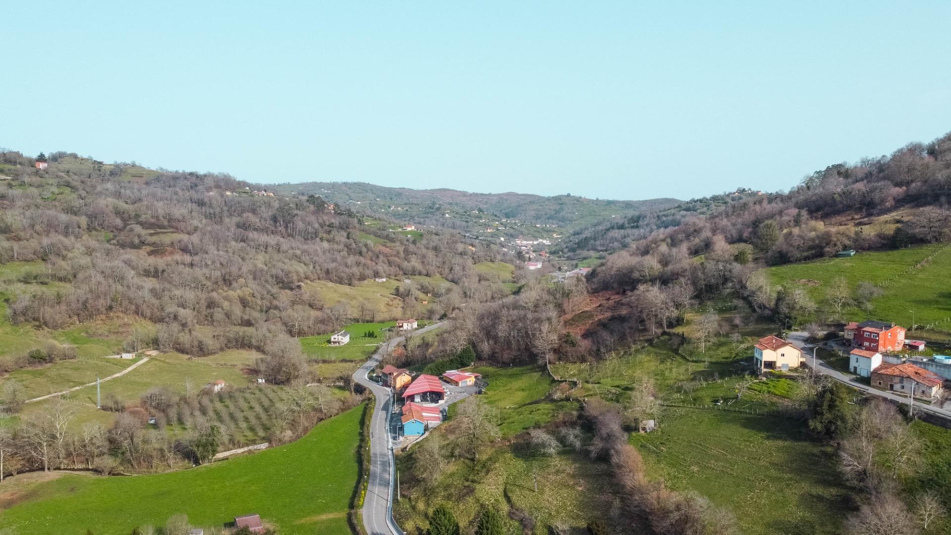 PRECIOSA Y SOLEADA FINCA RODEADA DE NATURALEZA EN BIMENES, A NADA DE NAVA LA COMARCA DE LA SIDRA Y PRINCIPALES CIUDADES